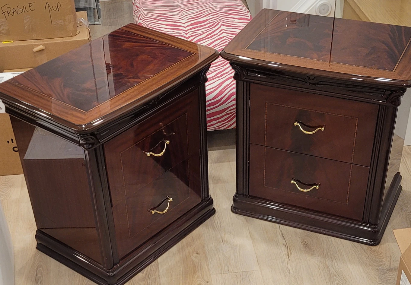 2 lacquered Italian mahogany night tables thumbnail