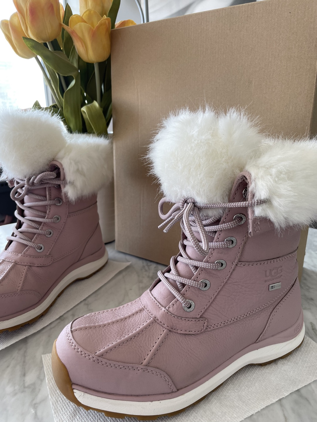 UGG ADIRONDACK in Pink thumbnail
