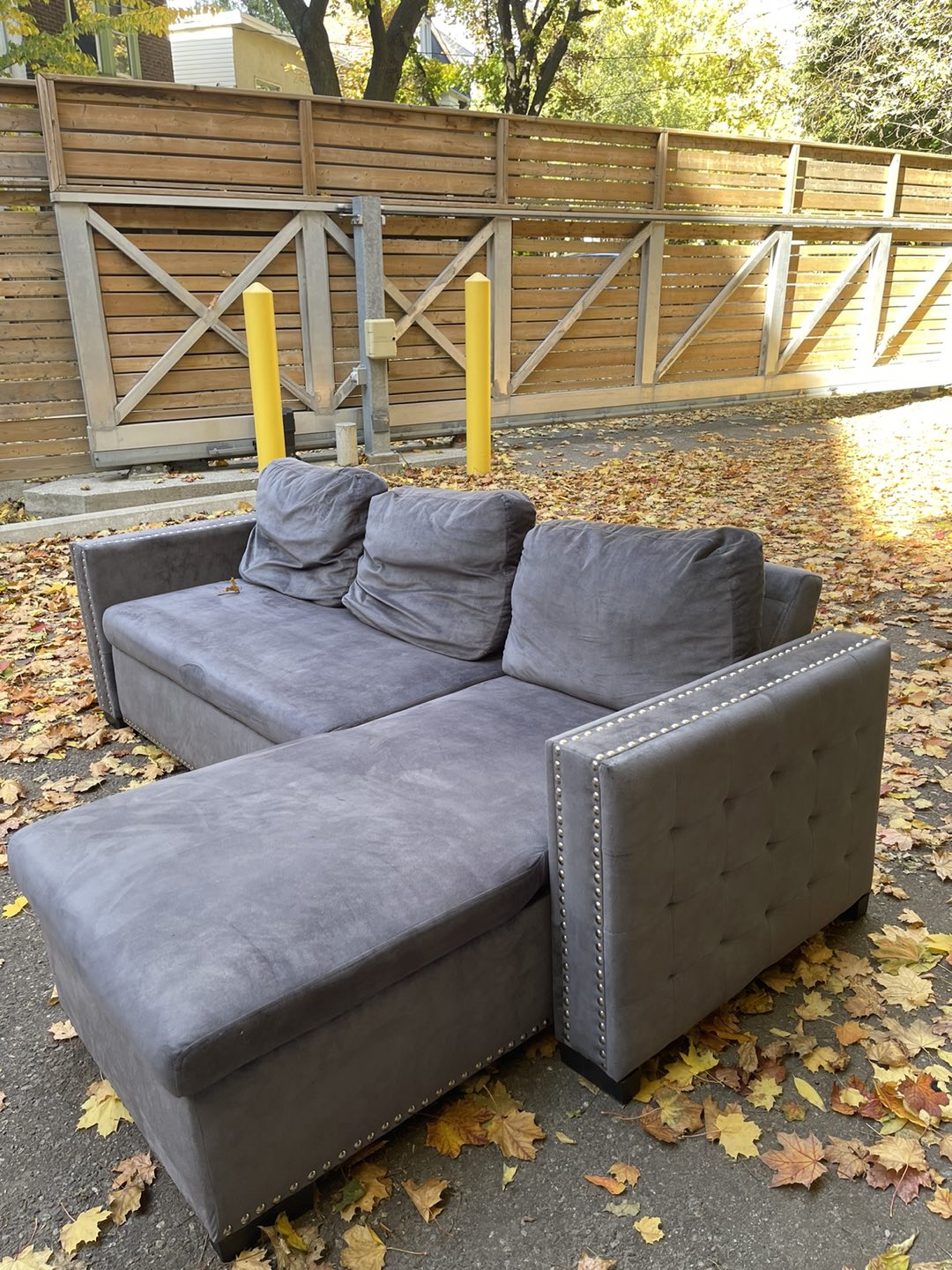 Reversible Velvet Sectional Sofa Bed with Chaise (Will Deliver) - photo 3