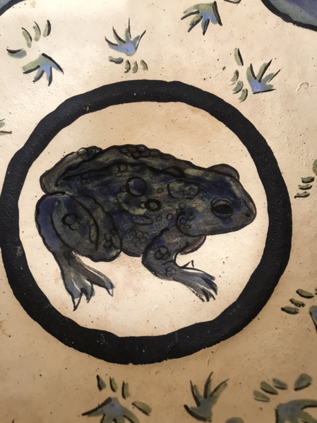 Do you know a frog lover?  Here’s a decorative piece for them. image indicator(2)