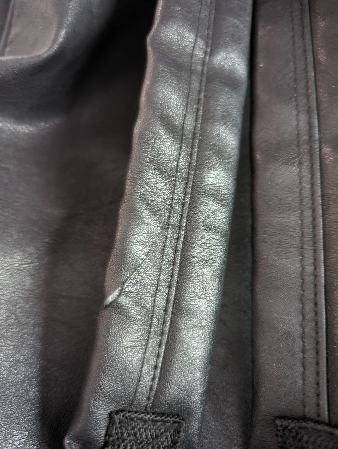 Vintage Looney Tunes Tweety Bird Leather Backpack image indicator(6)