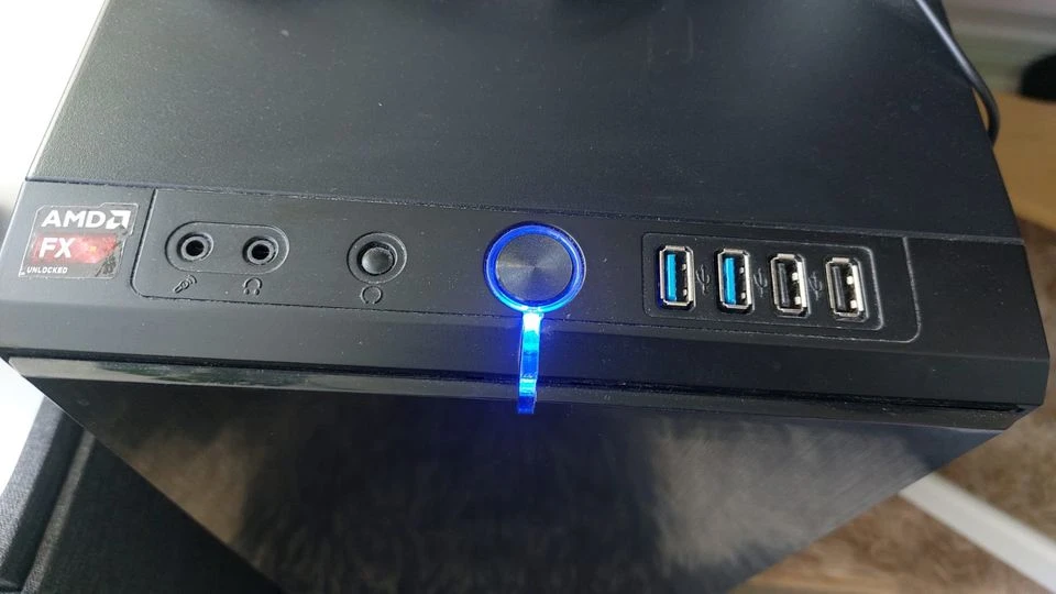 Custom PC Desktop + Accessories - photo 3
