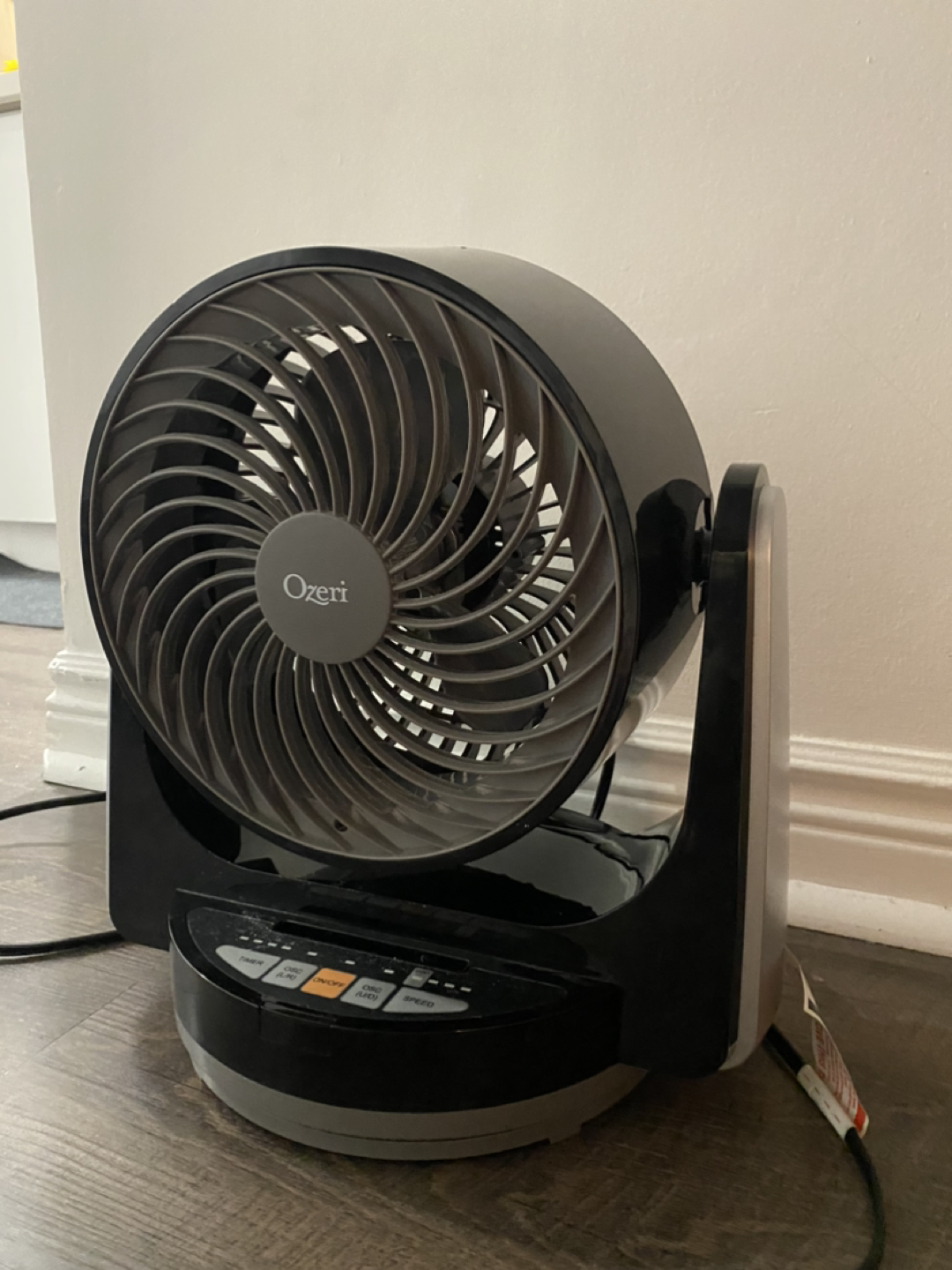 Oscillating 10“ Desk Fan image indicator(2)