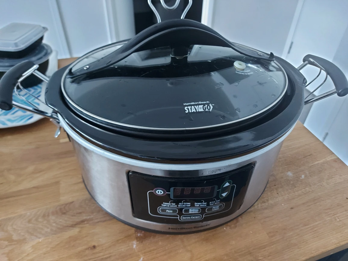 Hamilton Beach Stay Or Go 6 Quart Slow Cooker - Pickup Only - photo 2