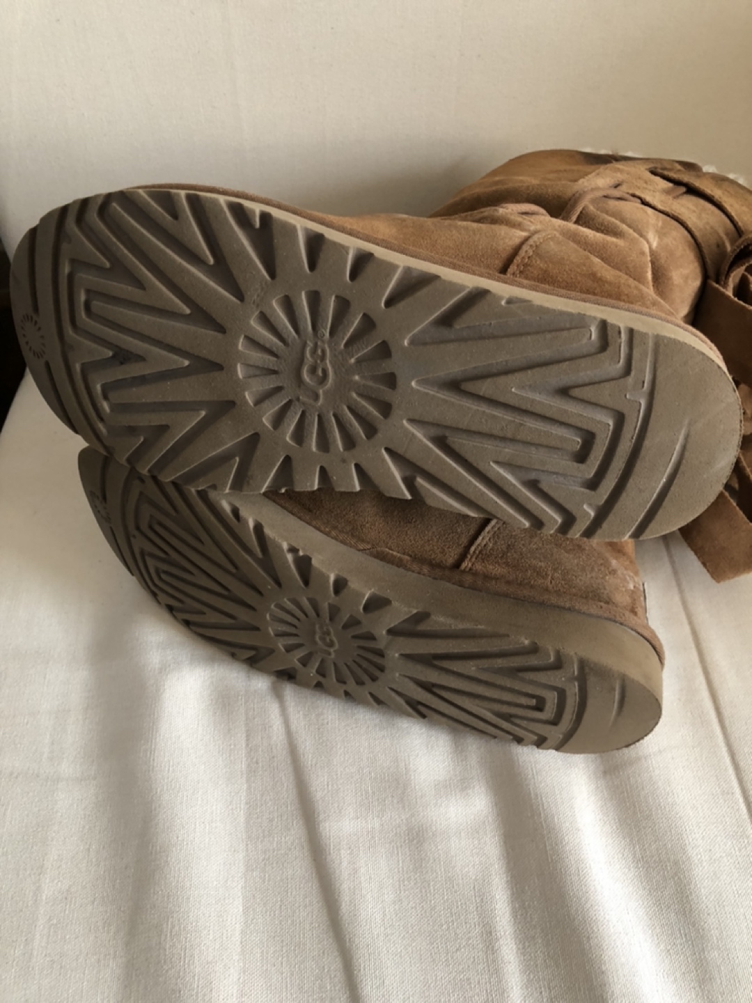 Ugg winter boots 10 inch size 9 - photo 3