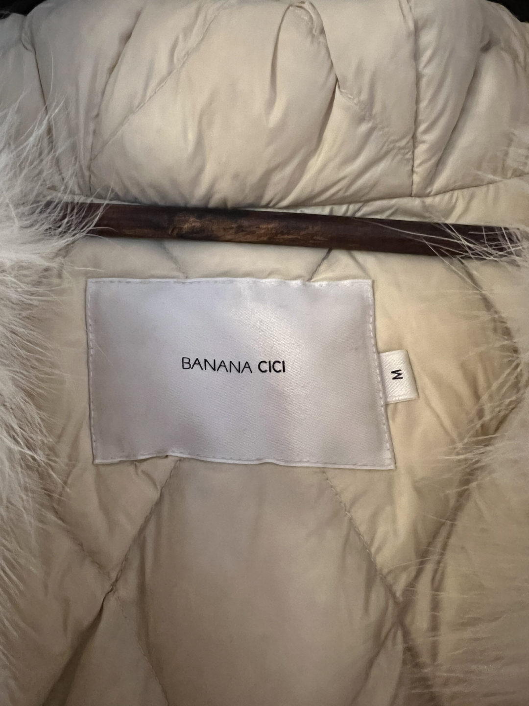 Distressed denim coat with rabbit fur trim. Size M - photo 3