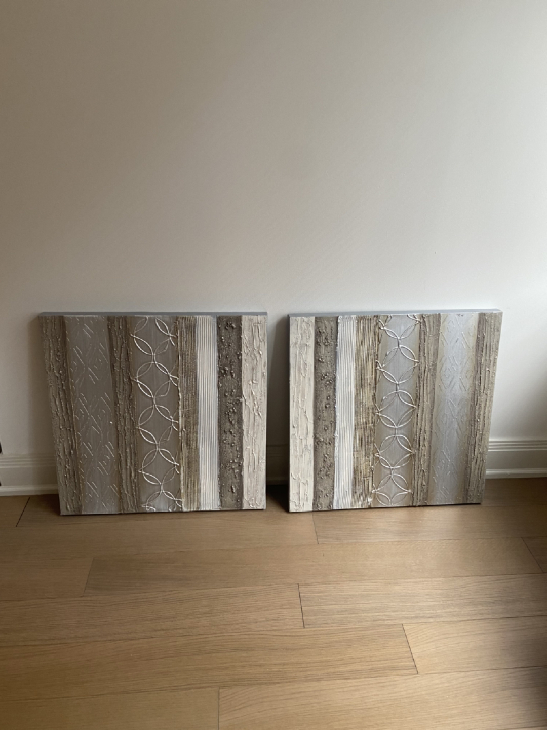 Pictures (set of 2) - photo 2