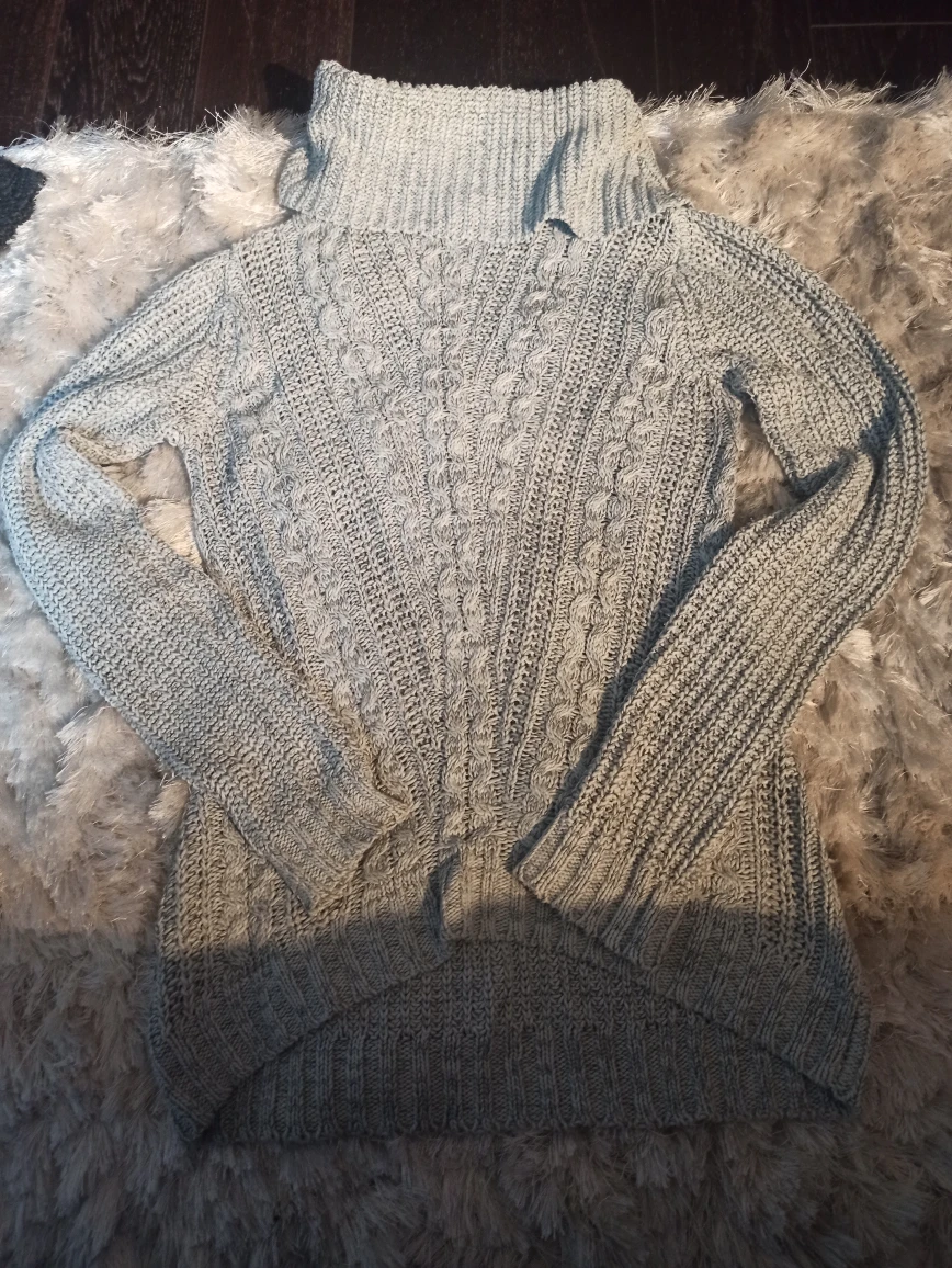 sweater thumbnail