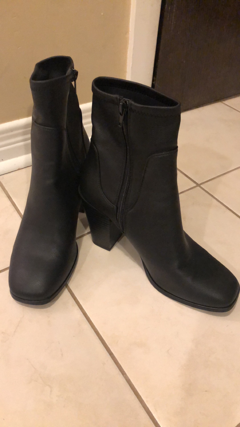 Black ankle boots for sale (size 8) - photo 2