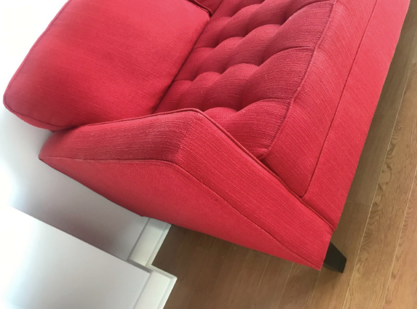 Beautiful Red Three Seater Sofa / Couch - photo 3