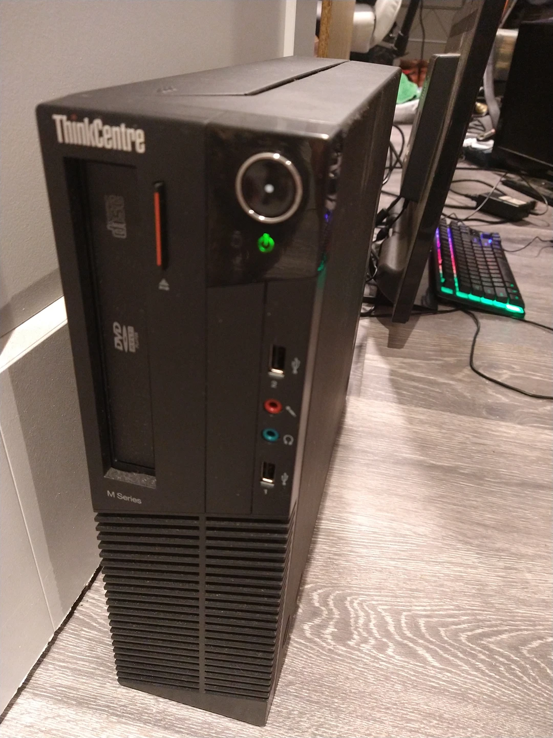 Lenovo i5 Desktop PC, Monitor, Keyboard, Wifi - Windows 10 Pro image indicator(2)