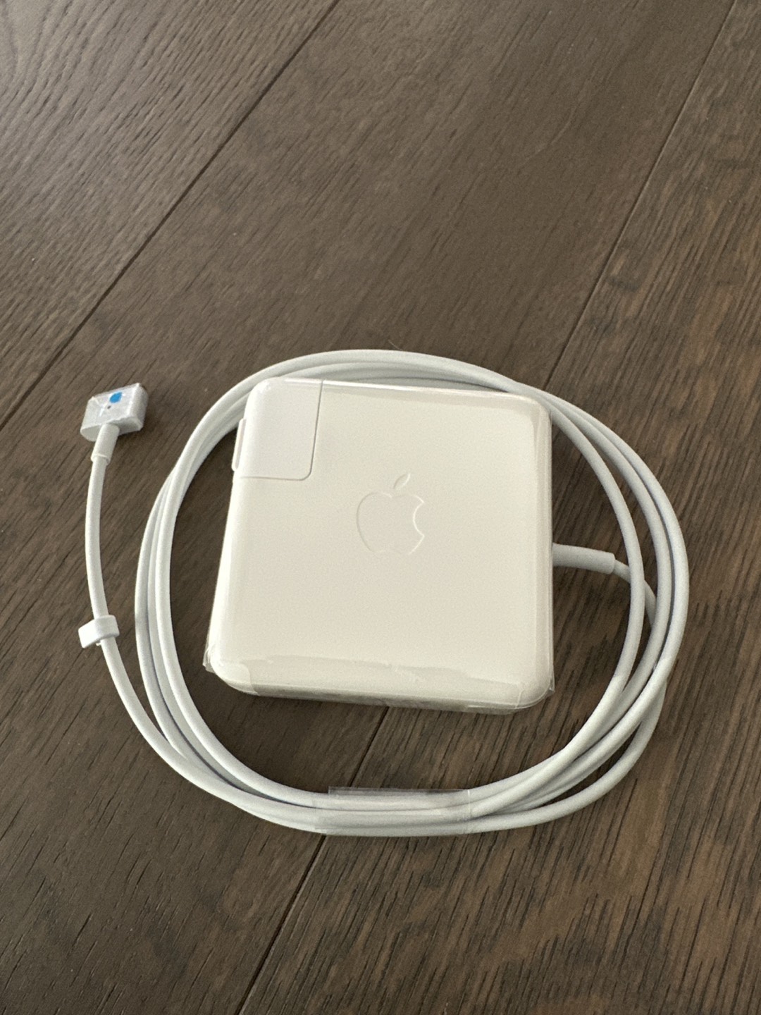 New Genuine Apple MacBook Pro AC Adapter Charger Magsafe 2
