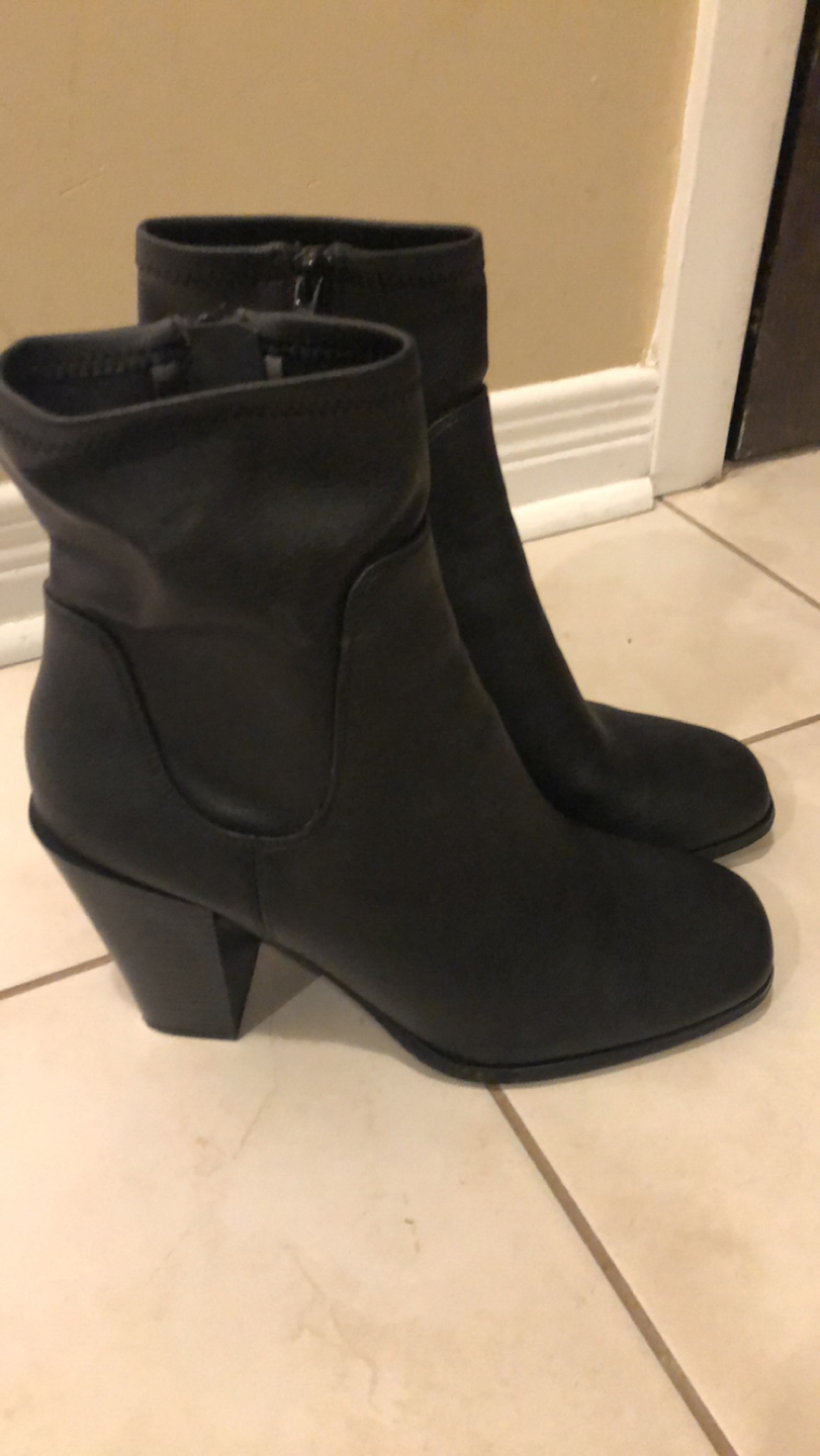 Black ankle boots for sale (size 8)