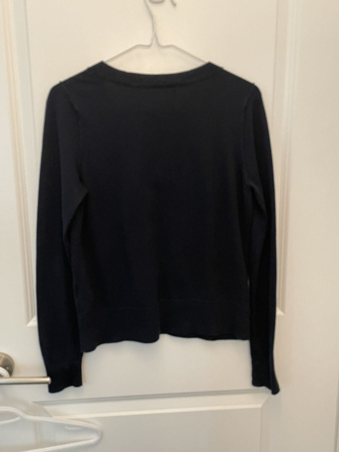 Abercrombie & Fitch V-Neck Sweater Size XS - photo 2