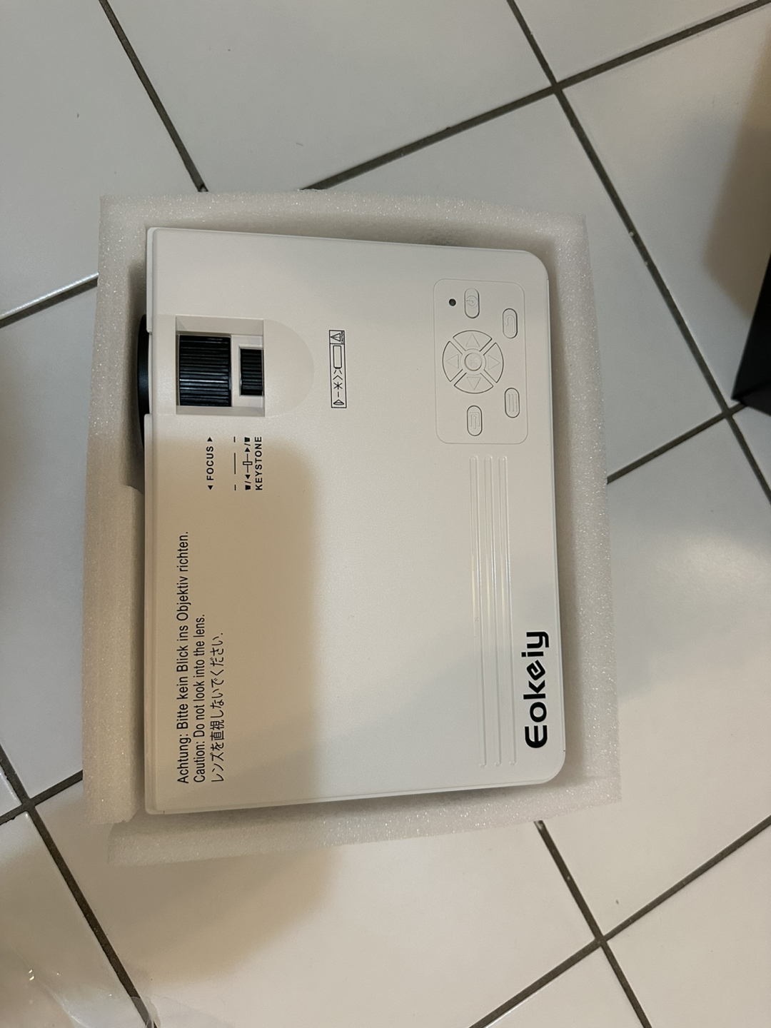 Projector with 100'' Projector Screen 1080P Full HD and WIFI - photo 5