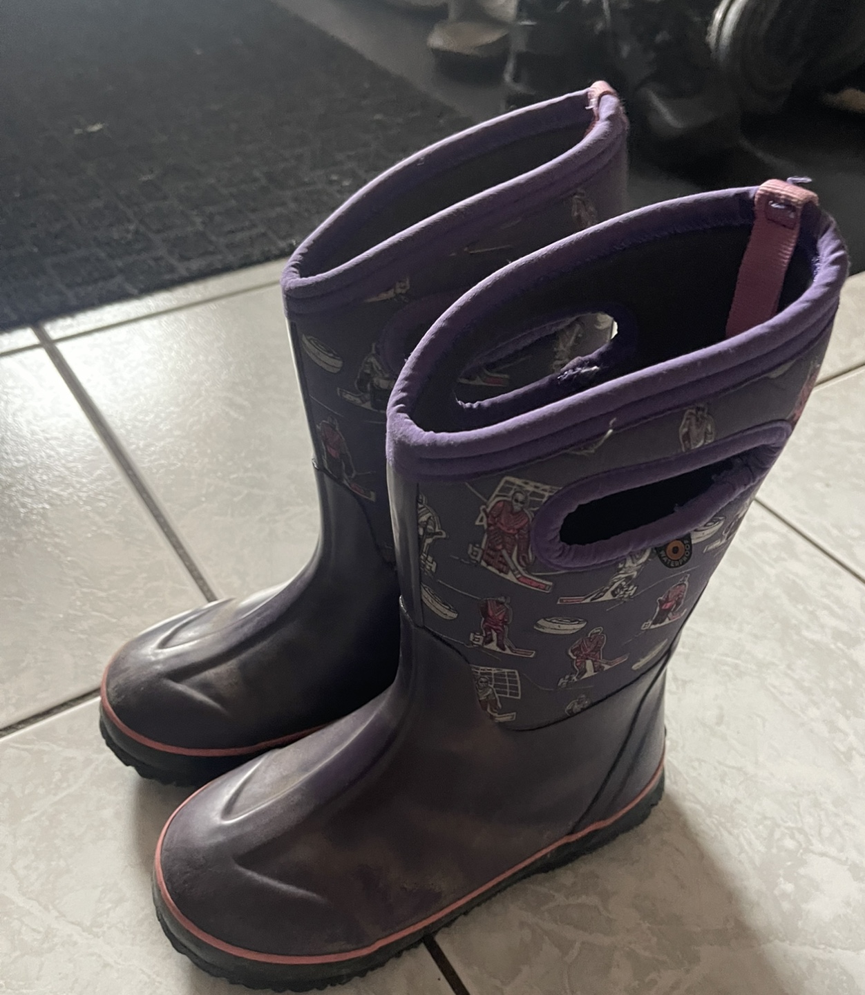 Girls Bogs size 2 thumbnail
