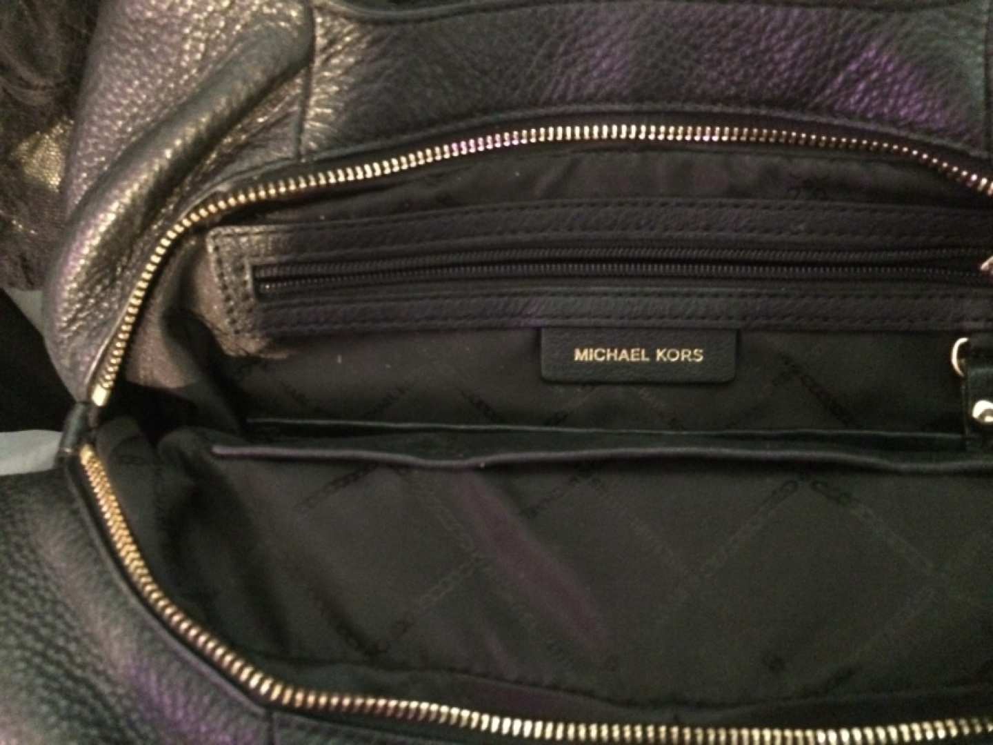 Genuine Michael Kors purse - photo 2