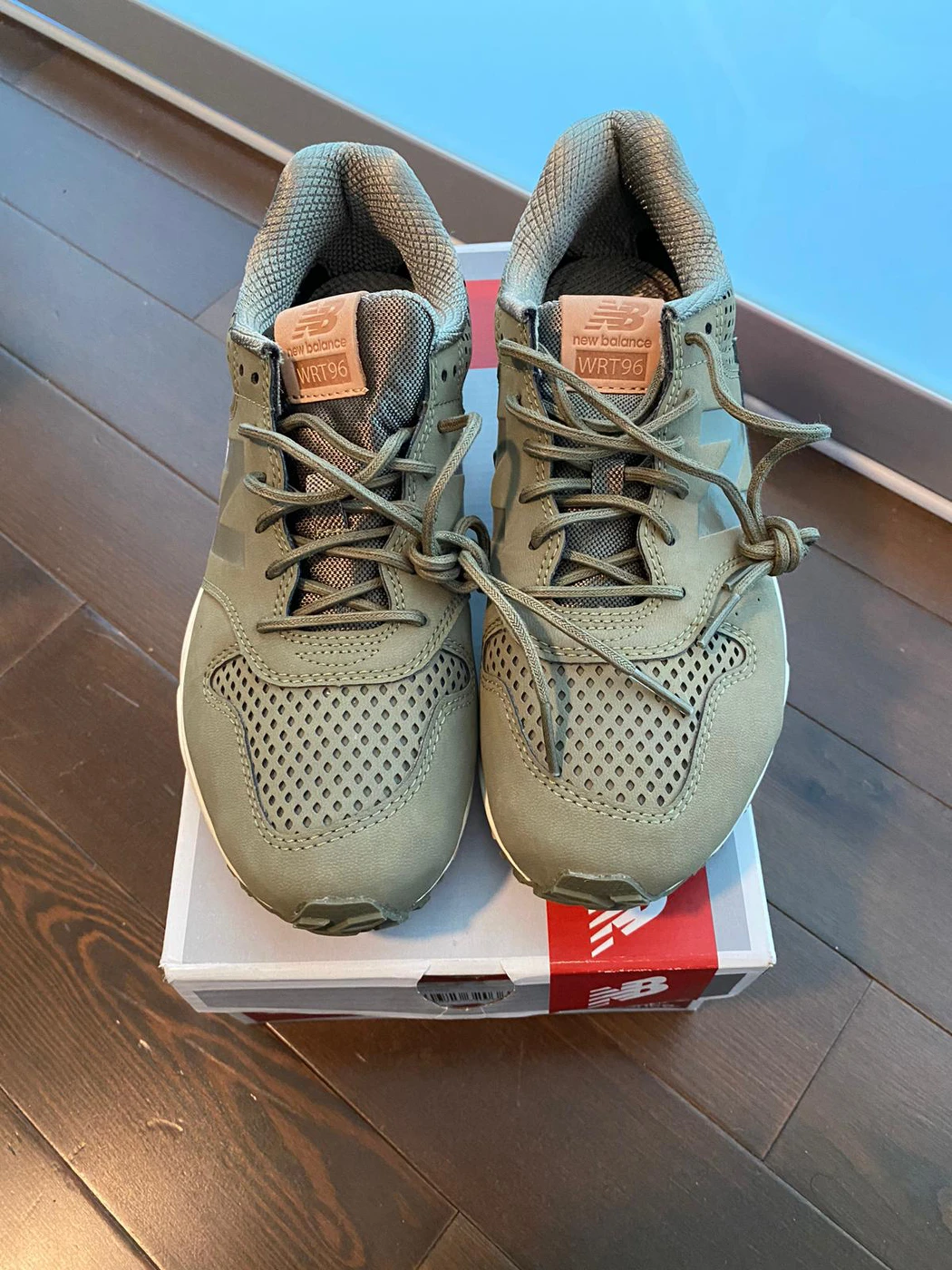 New Balance size 7 thumbnail