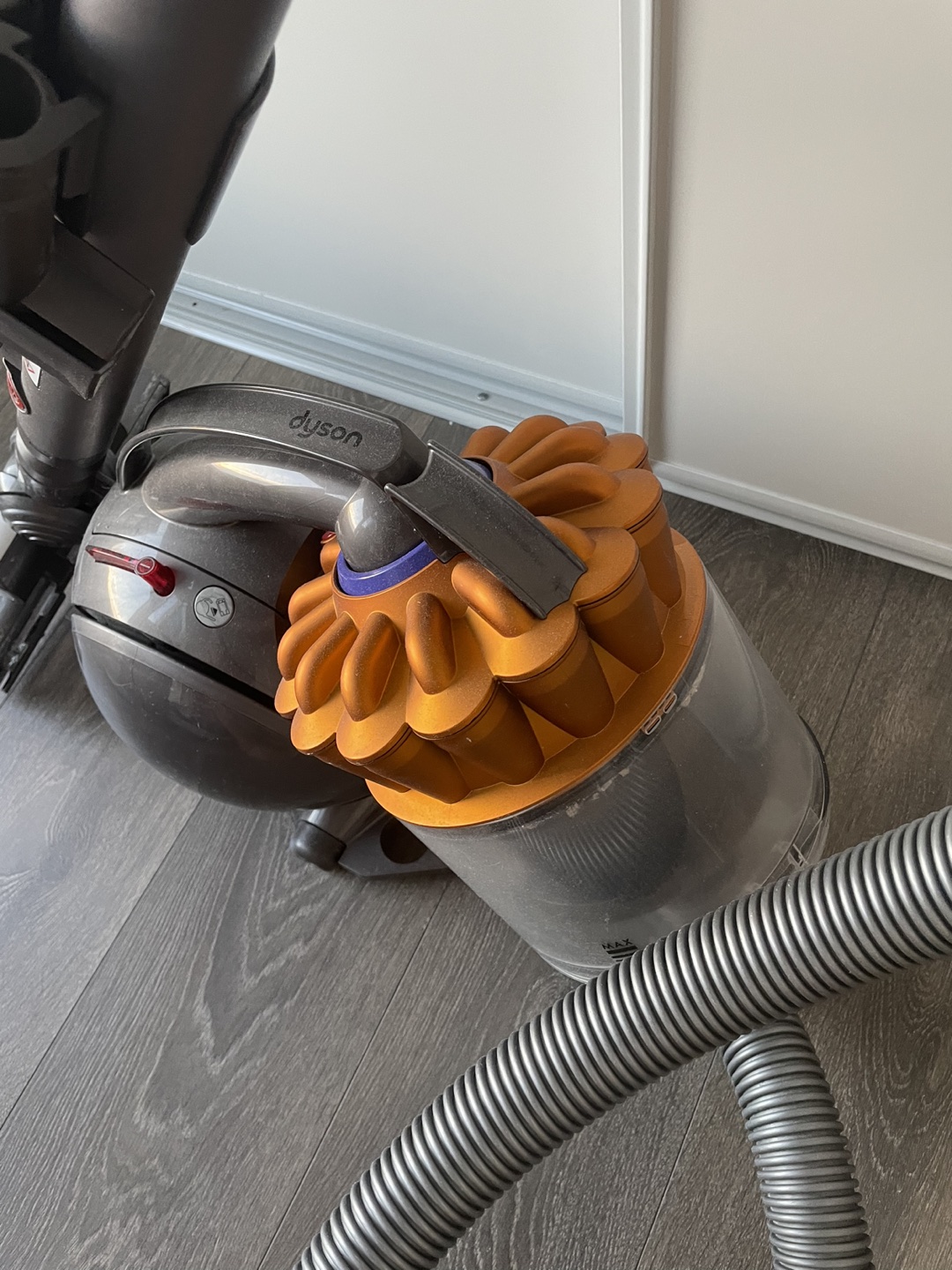 Dyson Vacuum image indicator(3)