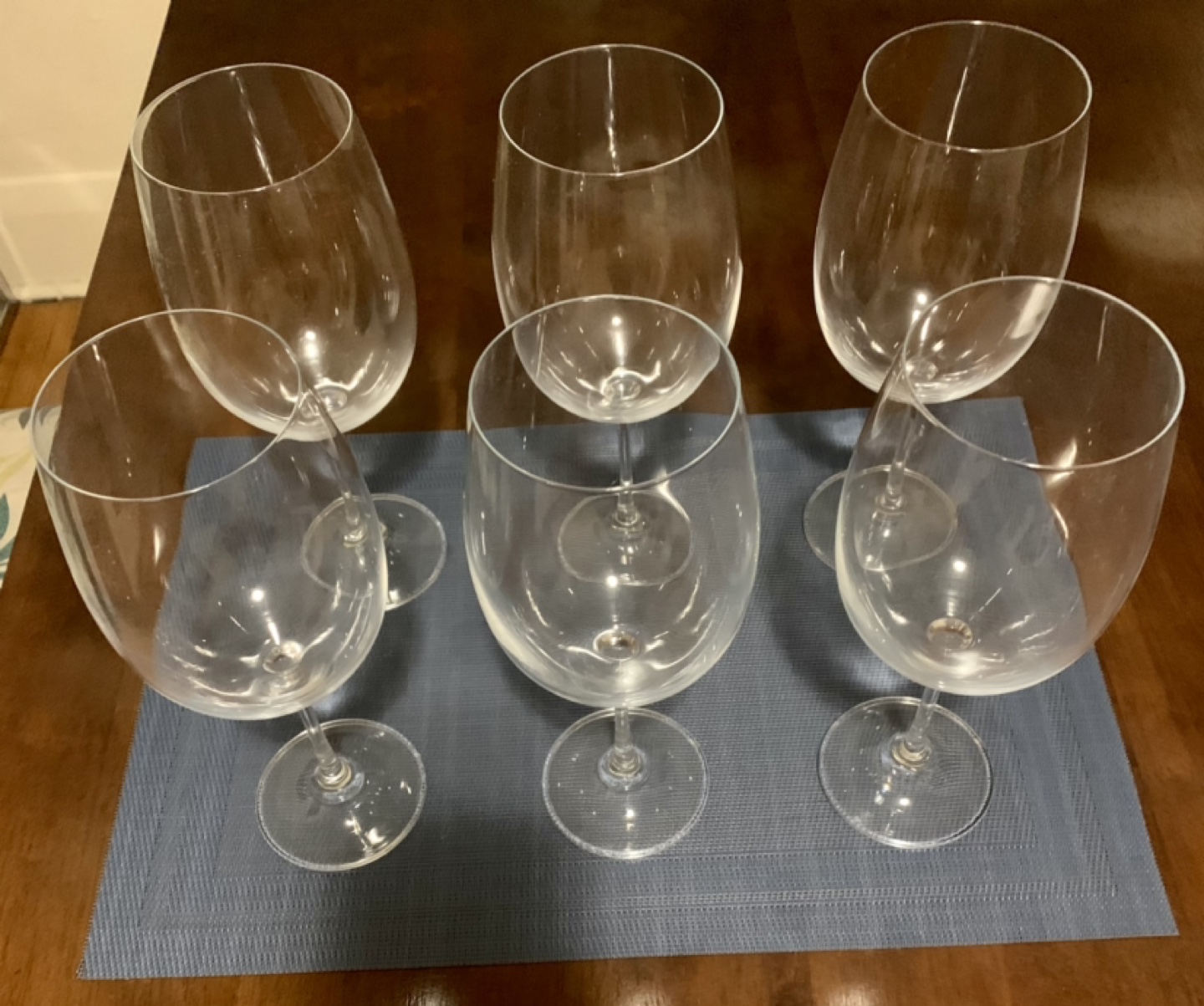 Set of 6 crystal wine glasses