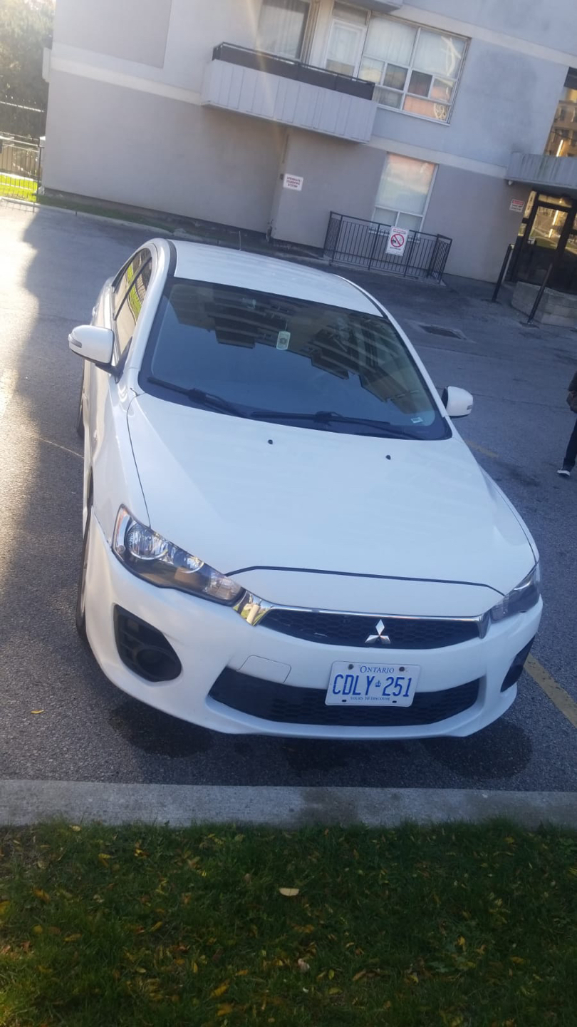 Mitsubishi Lancer very clean