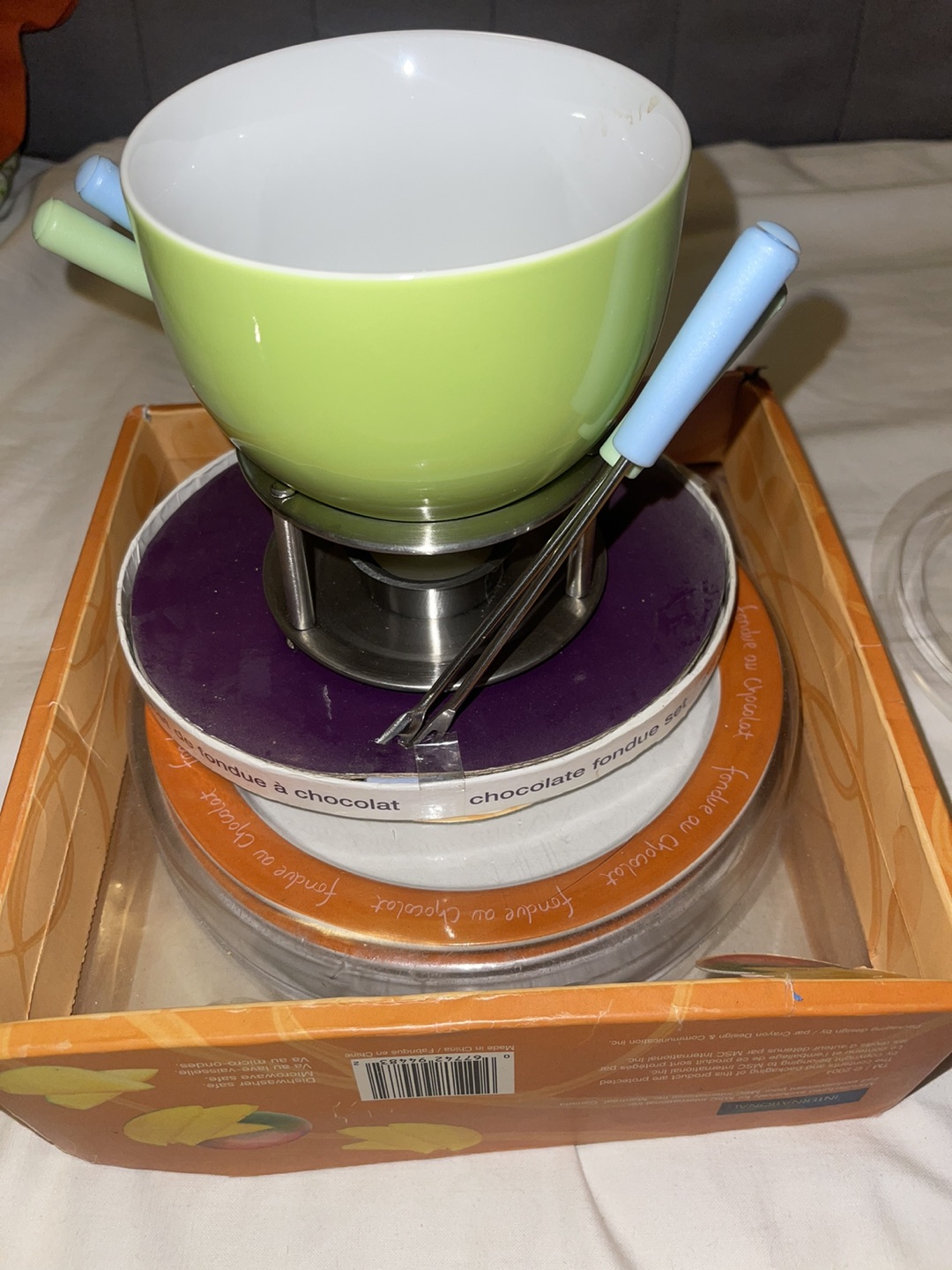 Fondue set NEW!!! 4 plates thumbnail