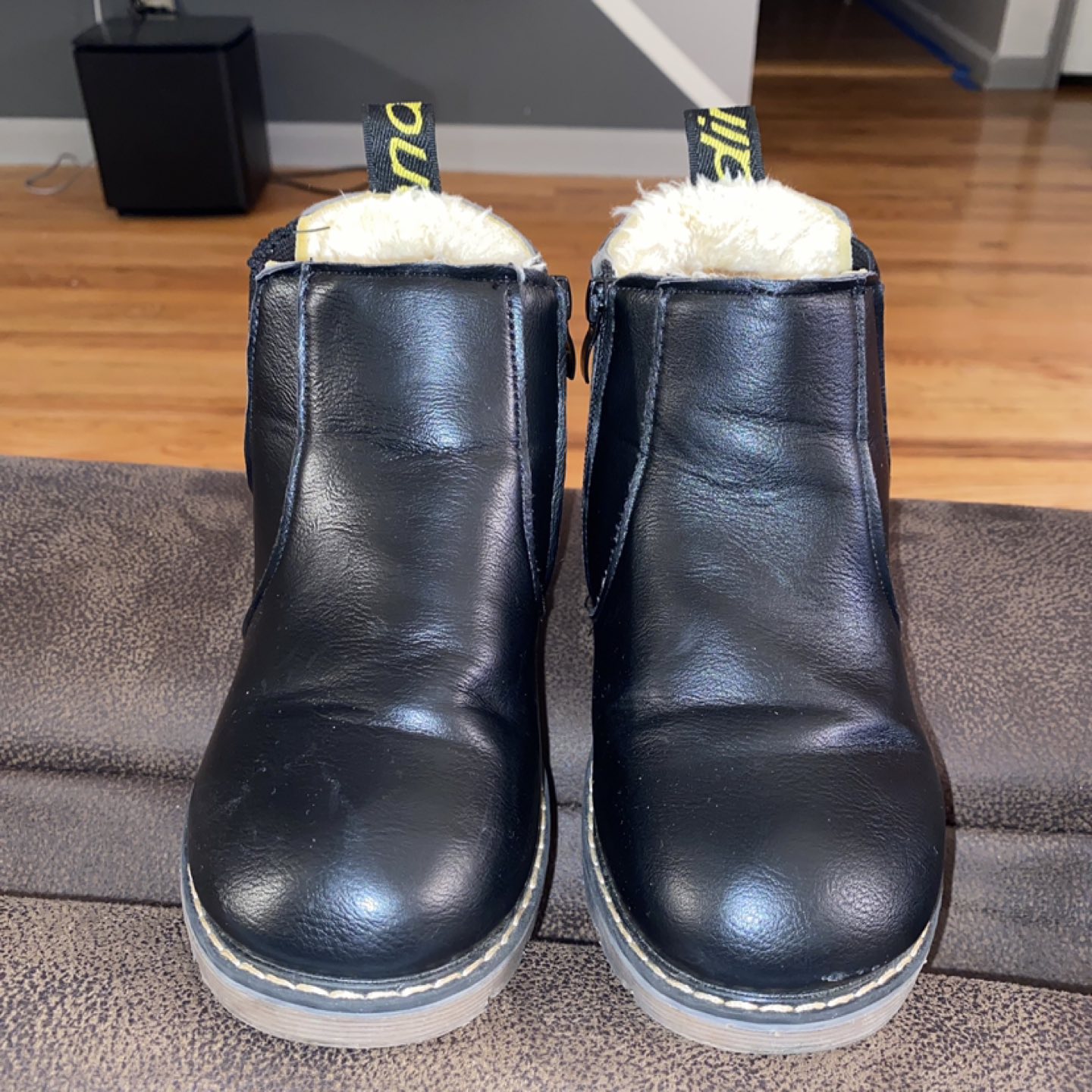 Girl’s Winter Booties - Size 10, Black