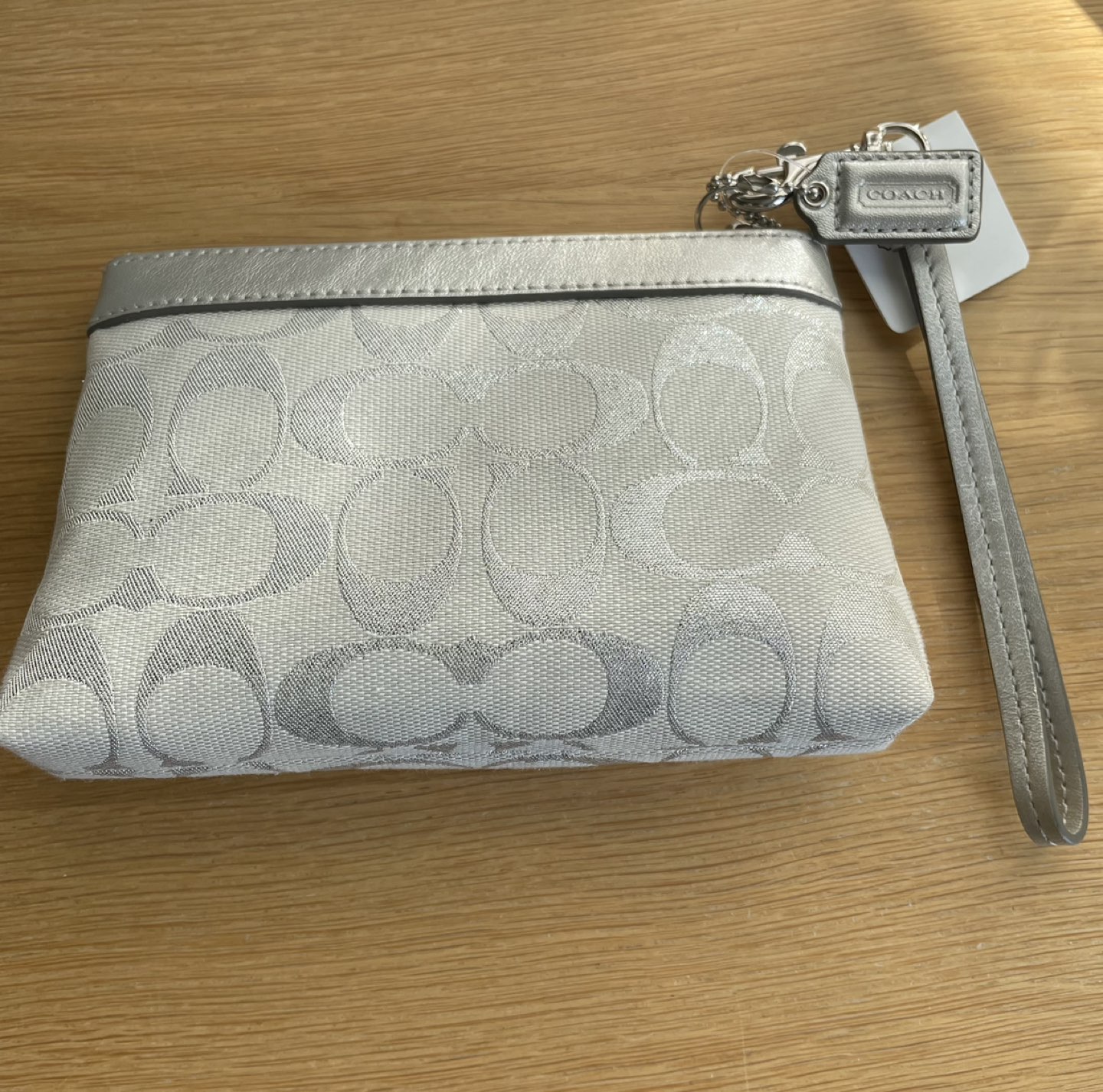 Brand new Coach Wristlet image indicator(2)