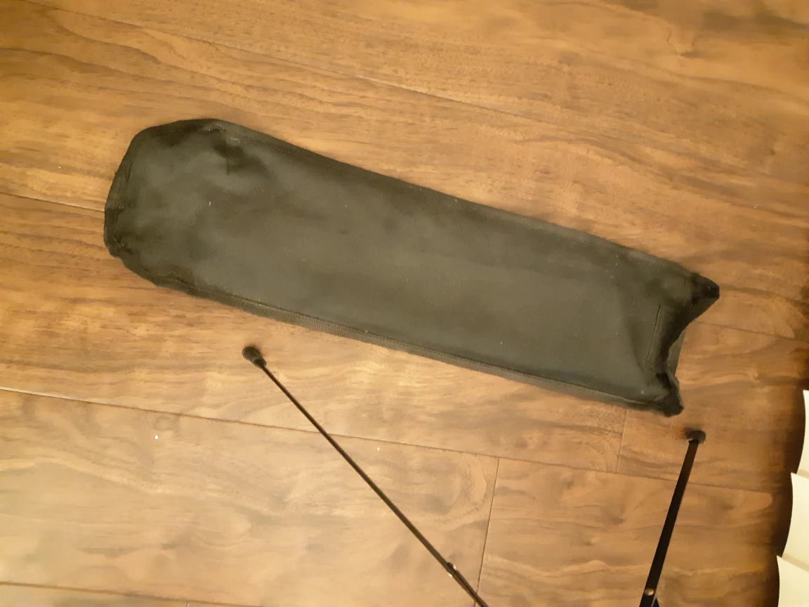 foldable music stand (bag included) - photo 3