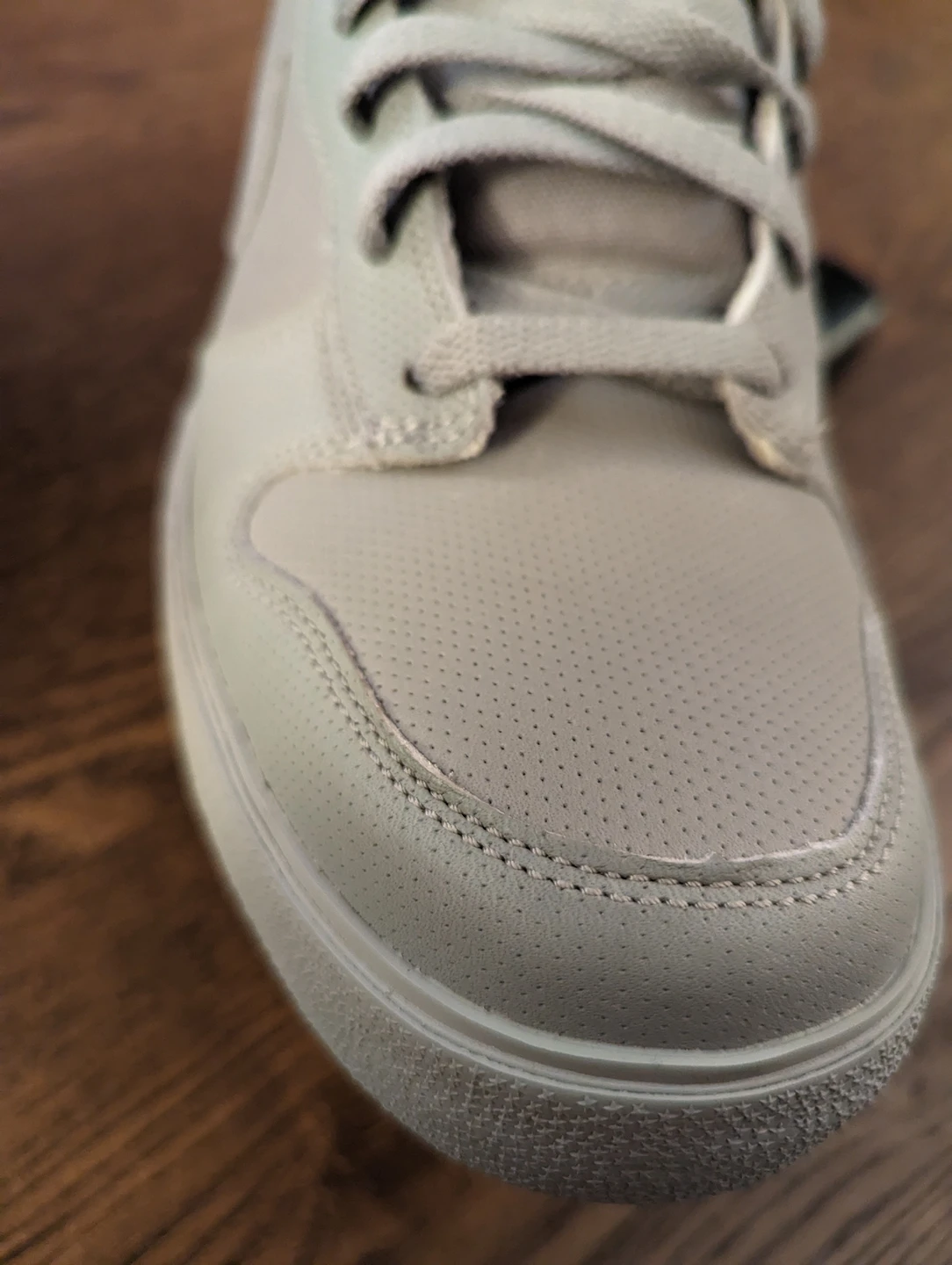 Men's Nike Shoes Size 13 NEVER WORN, STILL IN BOX image indicator(4)