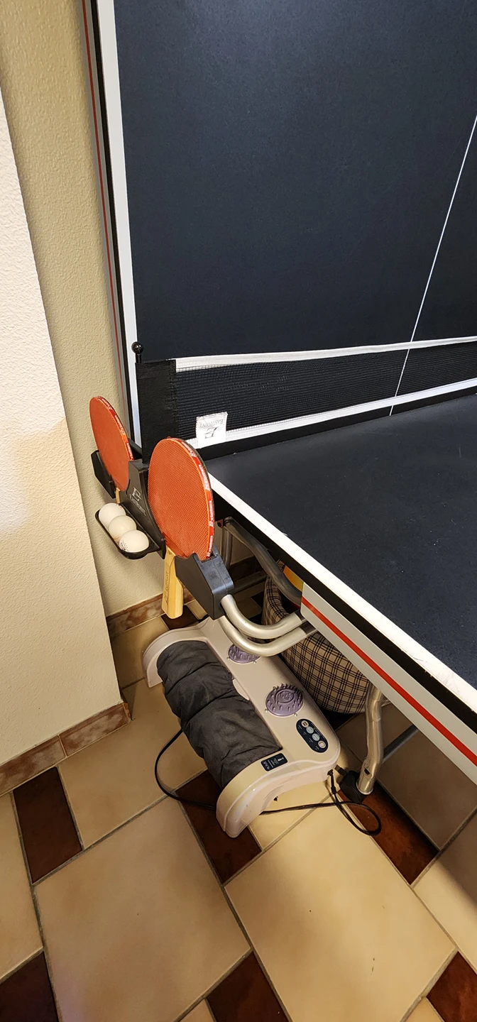 EastPoint 5'x9' Foldable Ping Pong Table - photo 5
