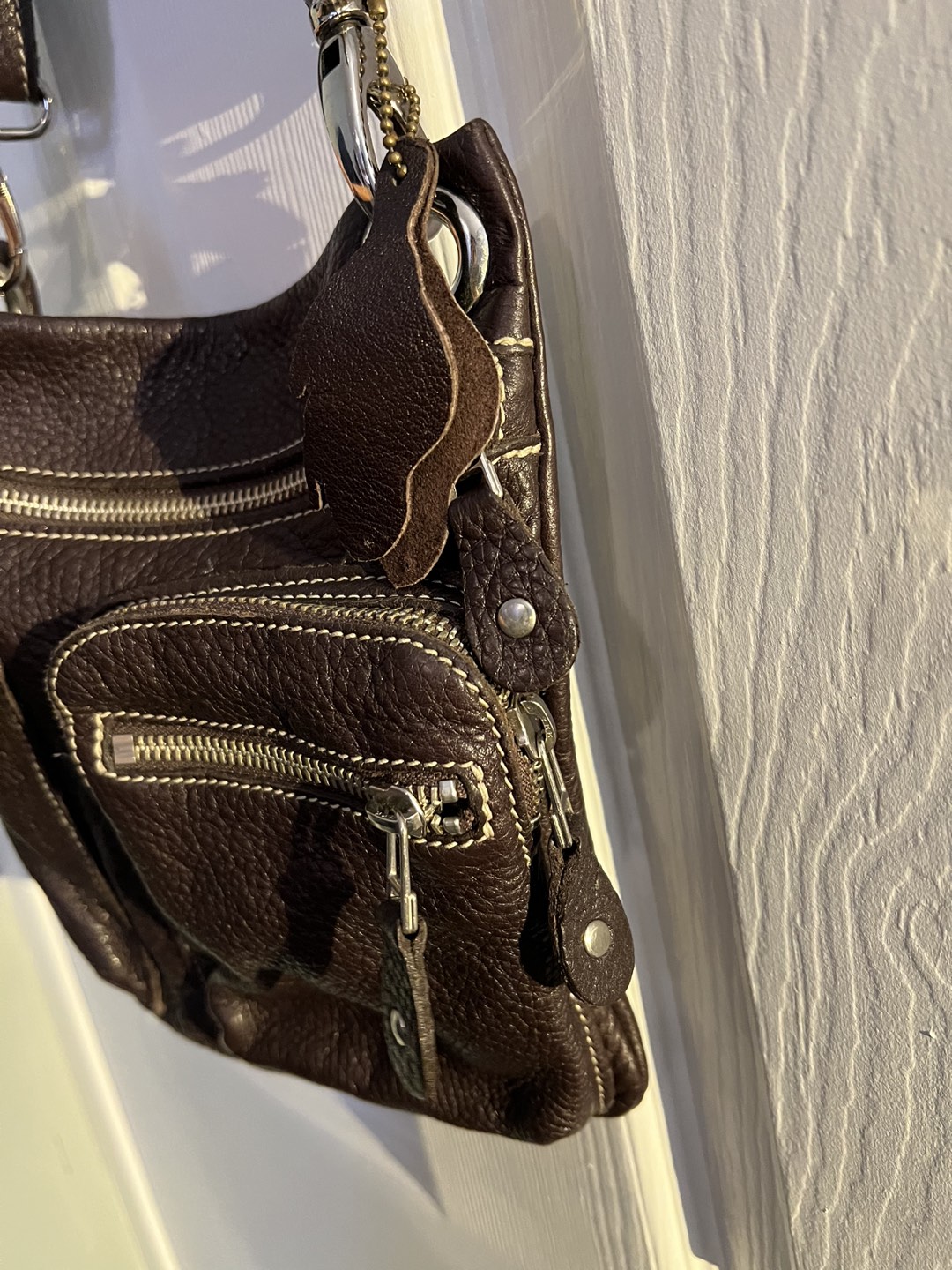 Leather Body bag / chocolate Brown   Brand: ROOTS - photo 2