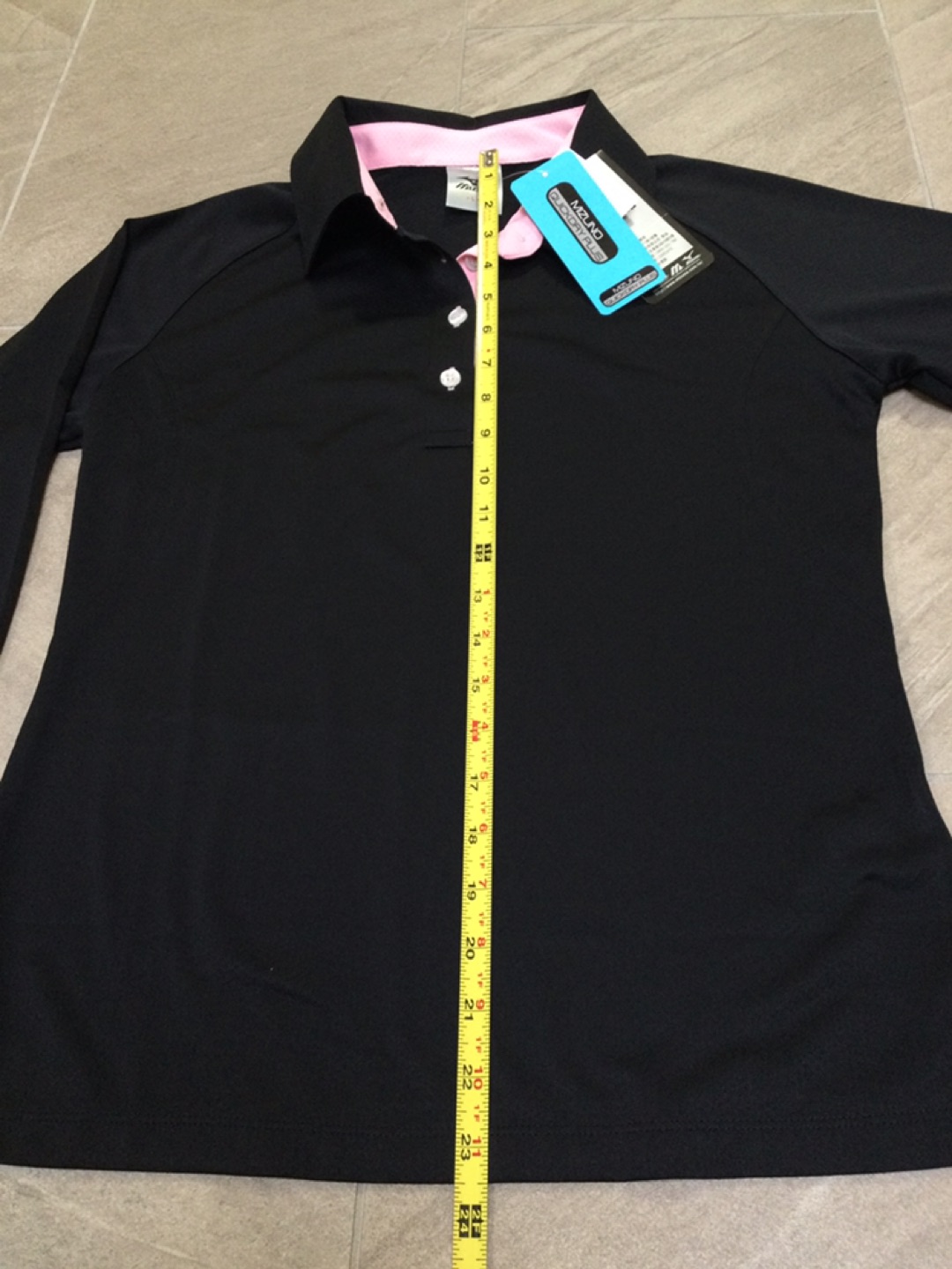Mizuno women’s black quick dry long sleeves polo shirt NWT image indicator(6)