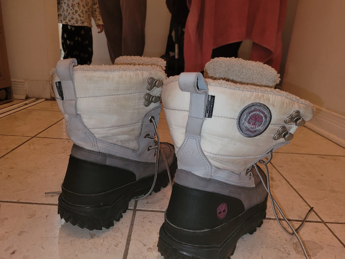 very good condition snow shoes - photo 2