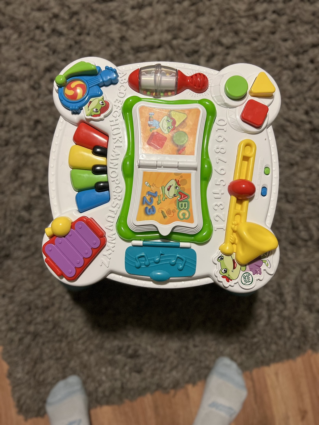 Toddler activity table - photo 2