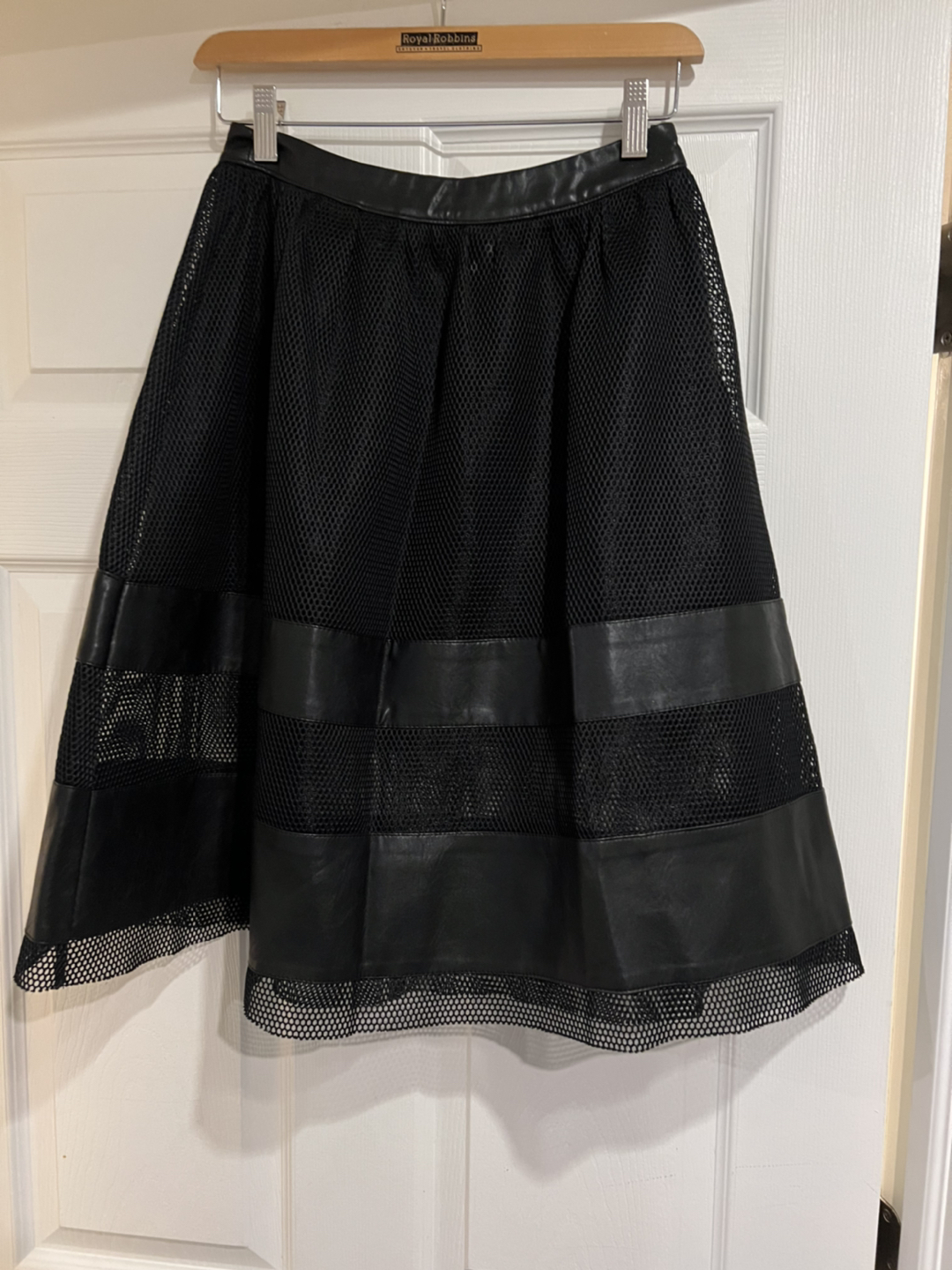 Skirt leather