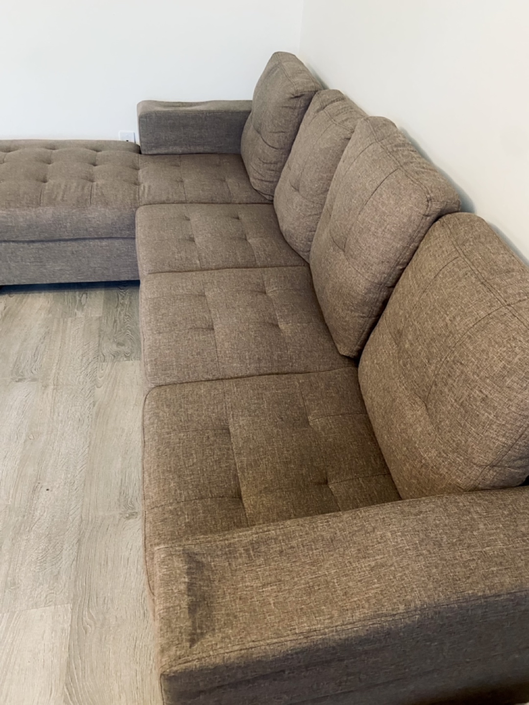 Structube Sofa in great condition! - photo 3