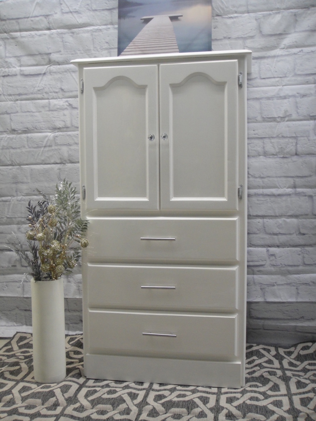 Fully refurbished Cabinet/wardrobe for sale thumbnail