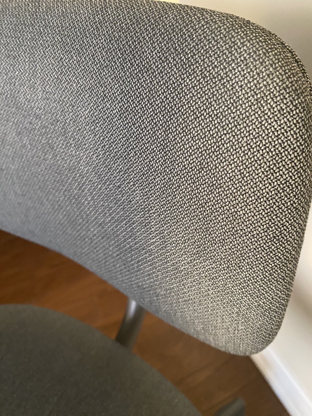 Comfortable office chair for sale, lightly used. - photo 3