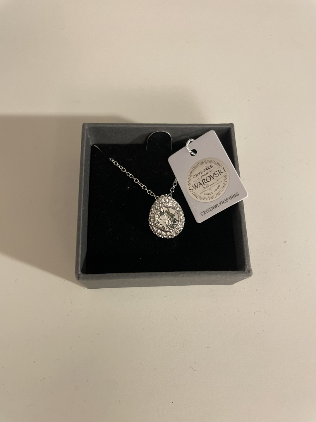 Swarovski Teardrop Pendant image indicator(2)