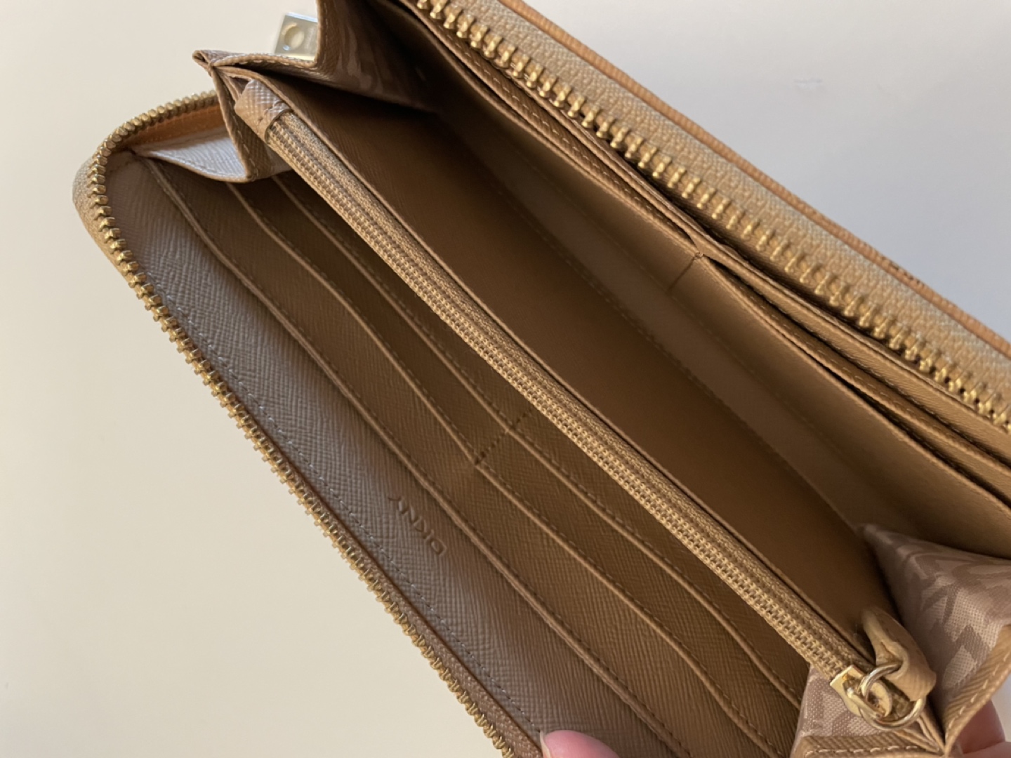 DKNY wallet - photo 2