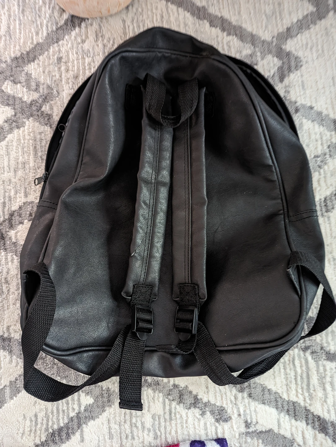 Vintage Looney Tunes Tweety Bird Leather Backpack image indicator(5)