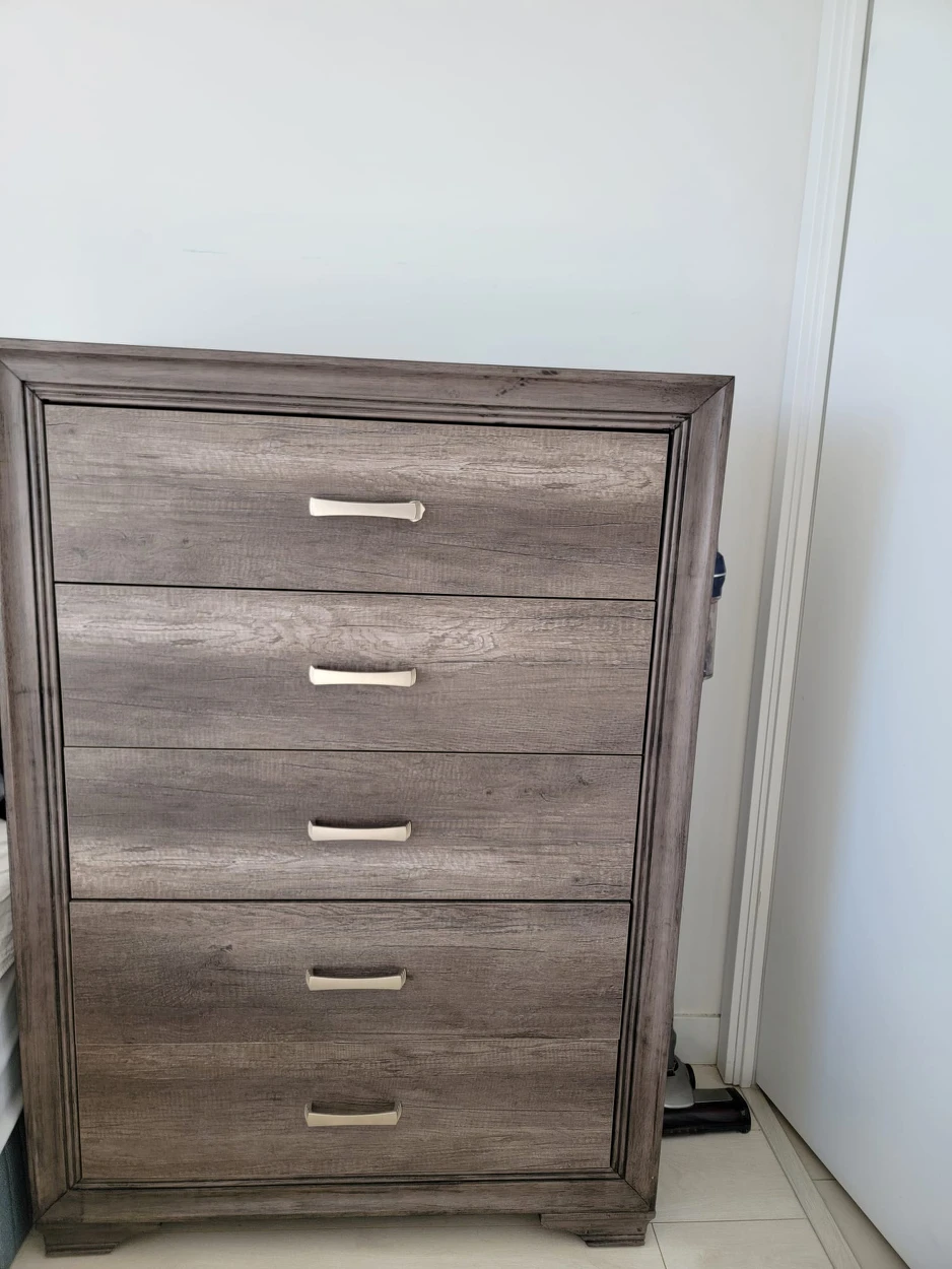 Leon's Chest of Drawers - photo 2
