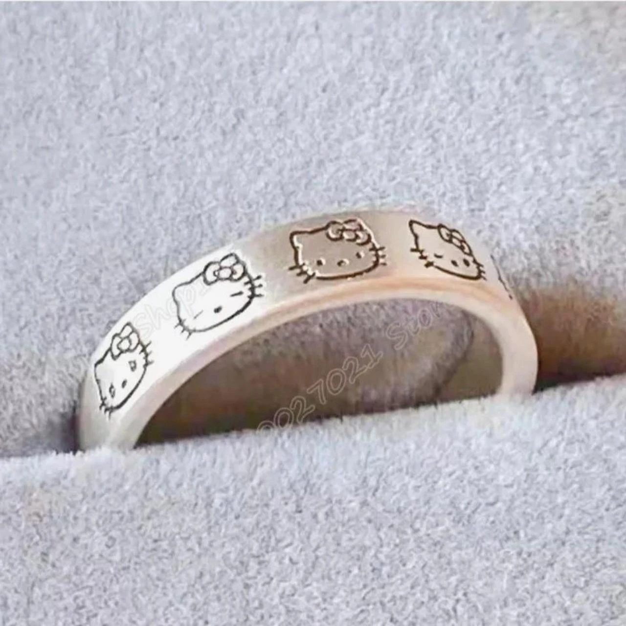Brand new Hello Kitty rings thumbnail