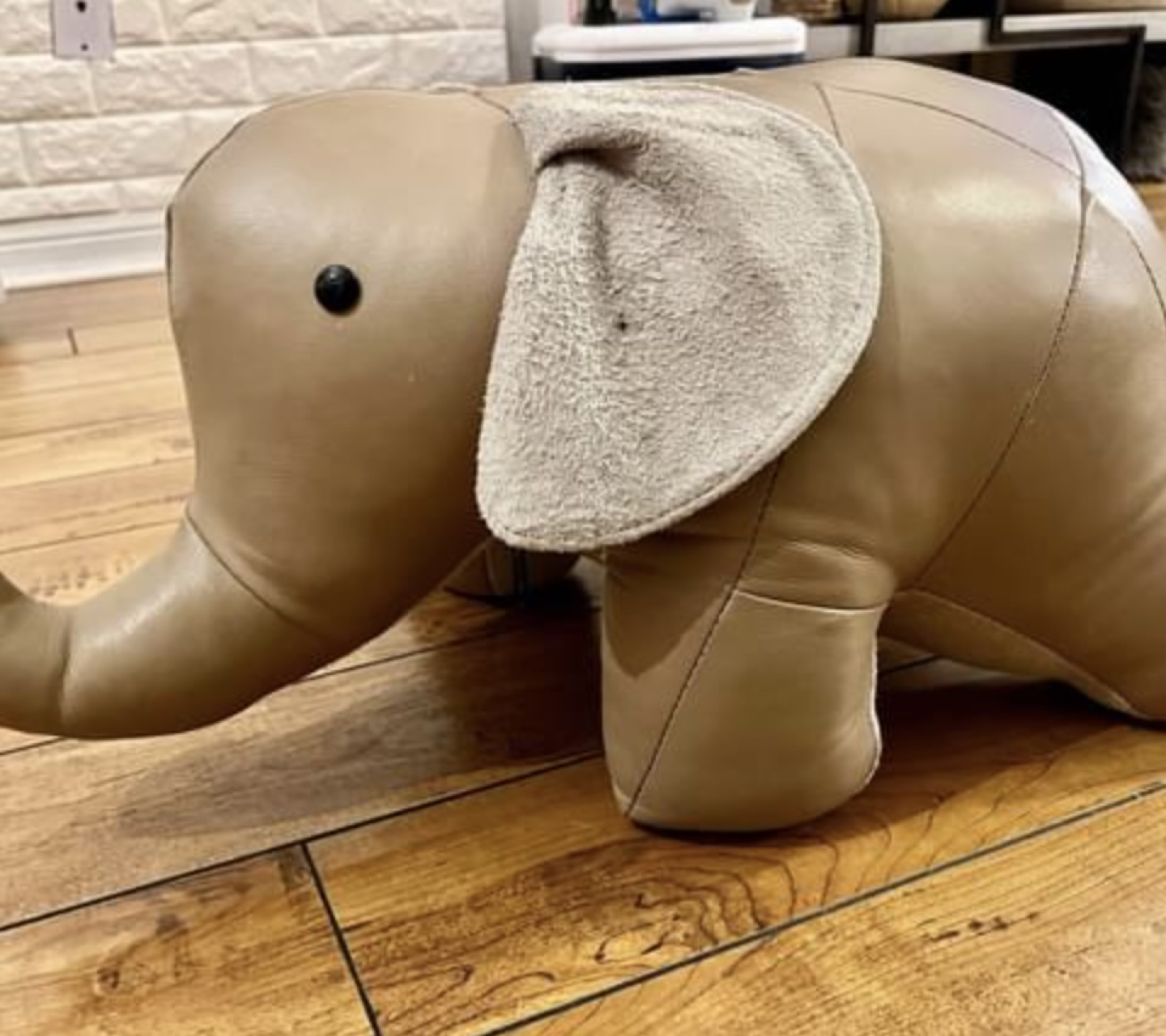 Leather Elephant ottoman thumbnail