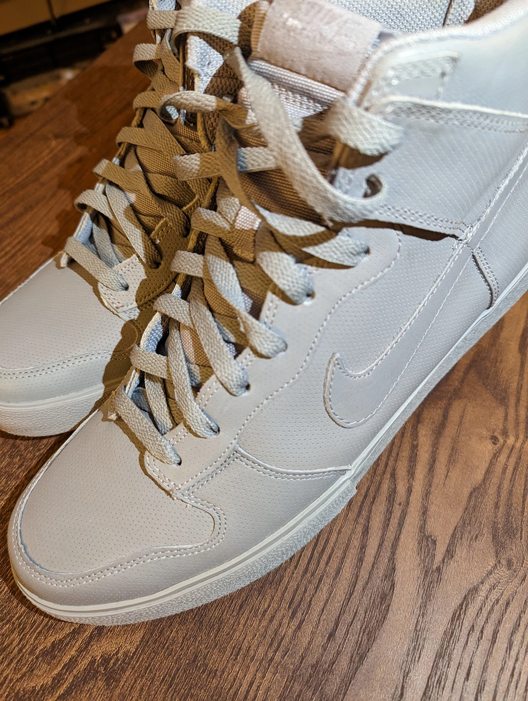 Men's Nike Shoes Size 13 NEVER WORN, STILL IN BOX image indicator(2)