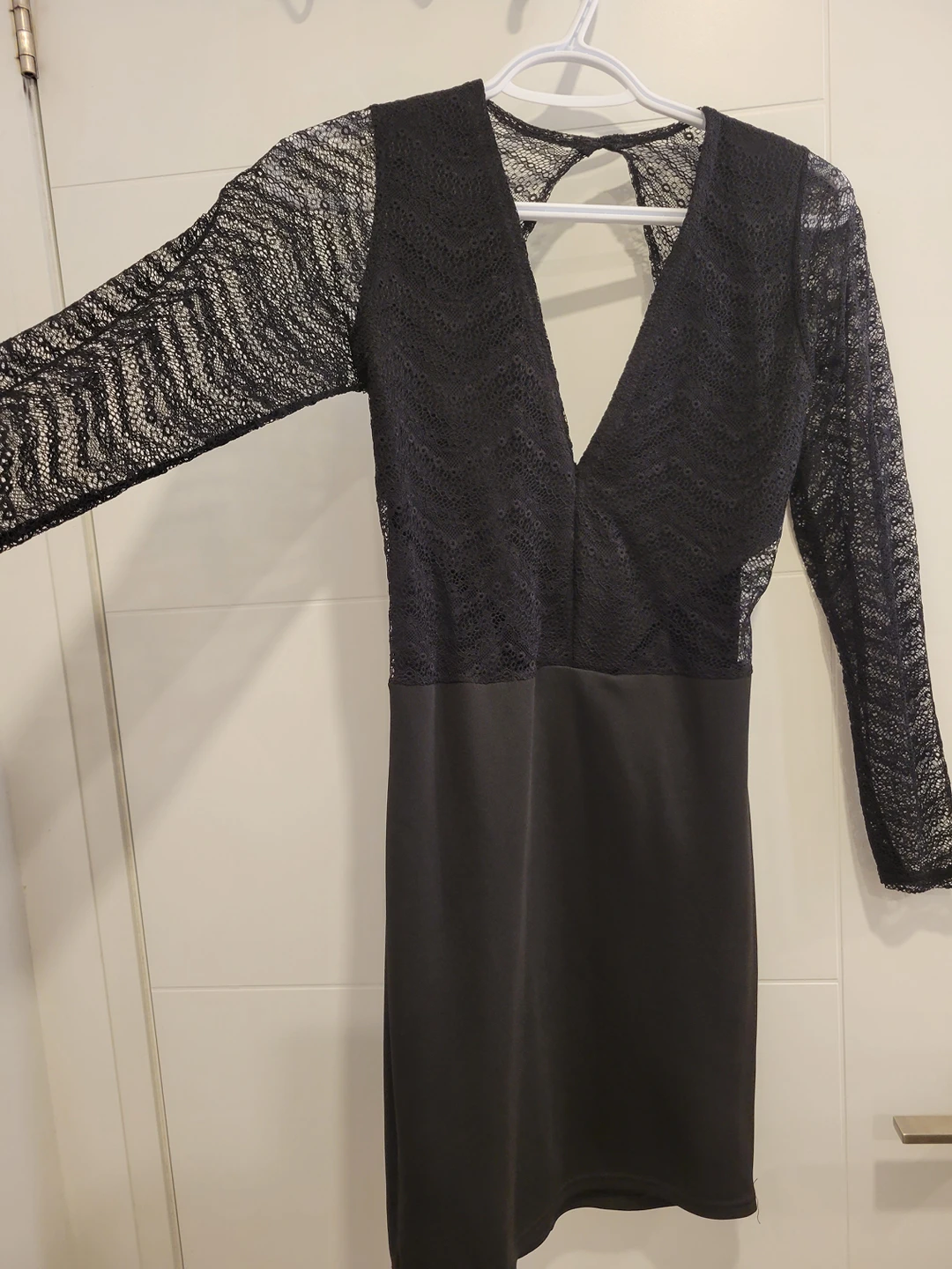 Mini black dress - Size 8 image indicator(2)