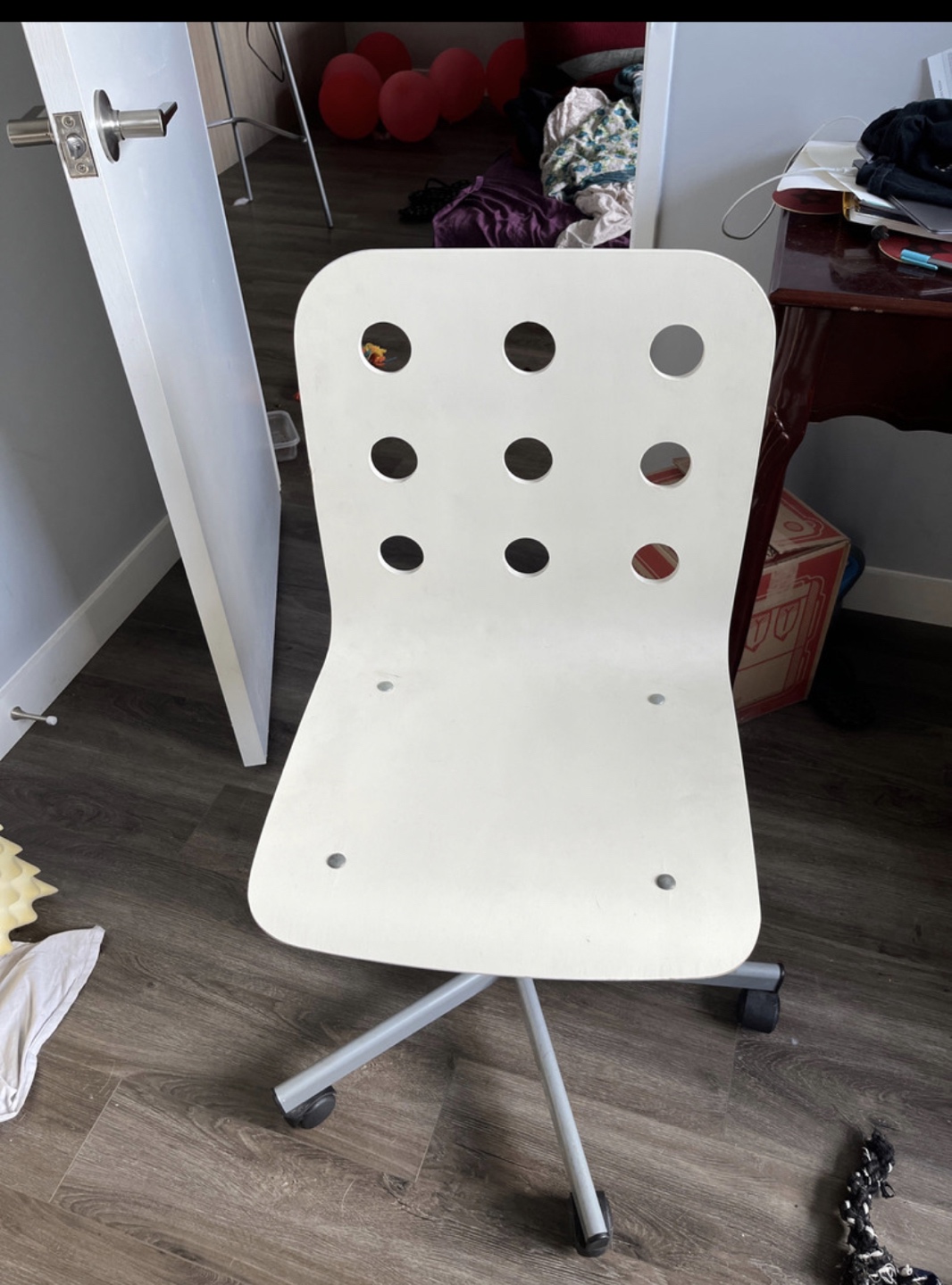 Desk Chair image indicator(2)