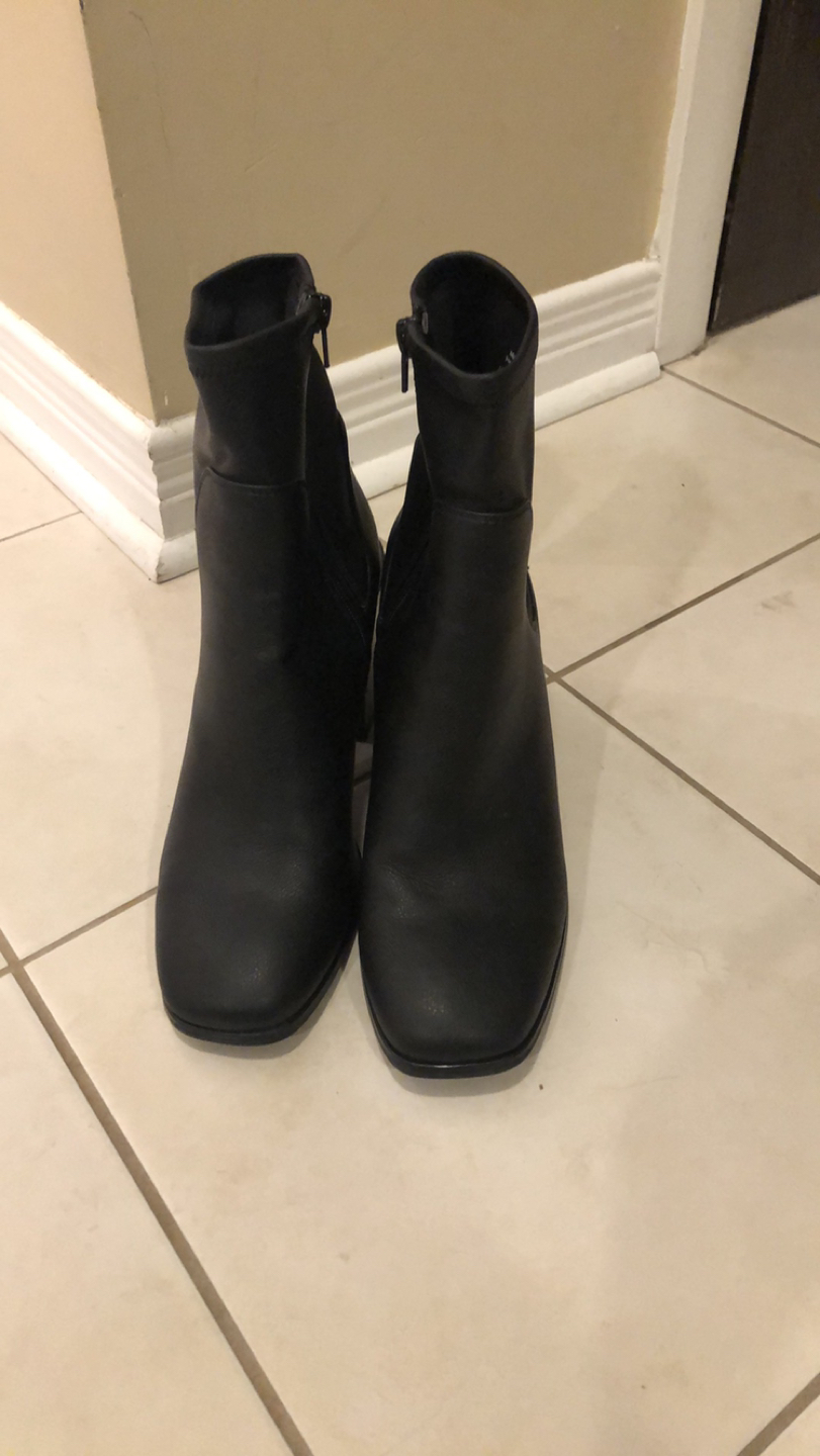 Black ankle boots for sale (size 8) - photo 4