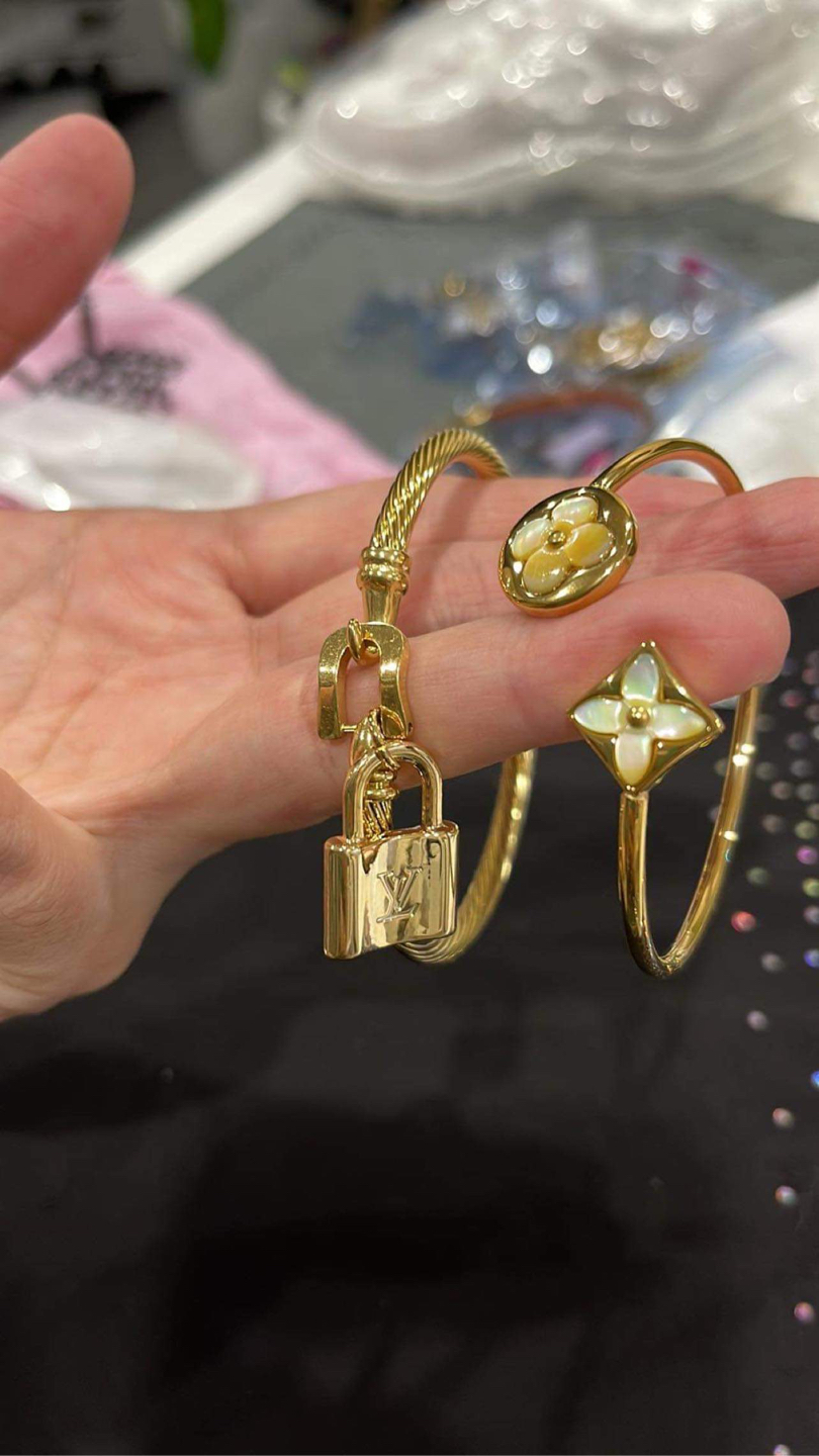 Women’s fashion accesories - photo 4
